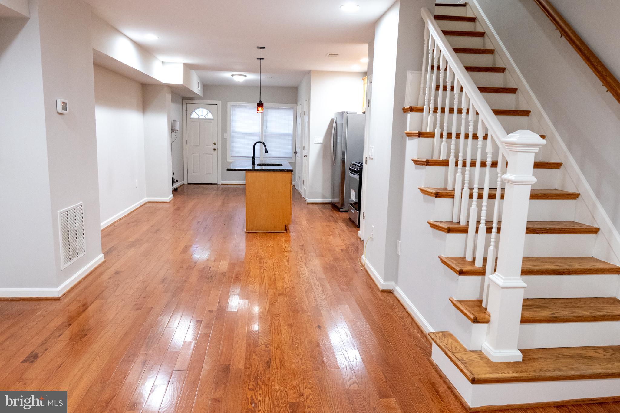 1928 BENNETT PLACE NE