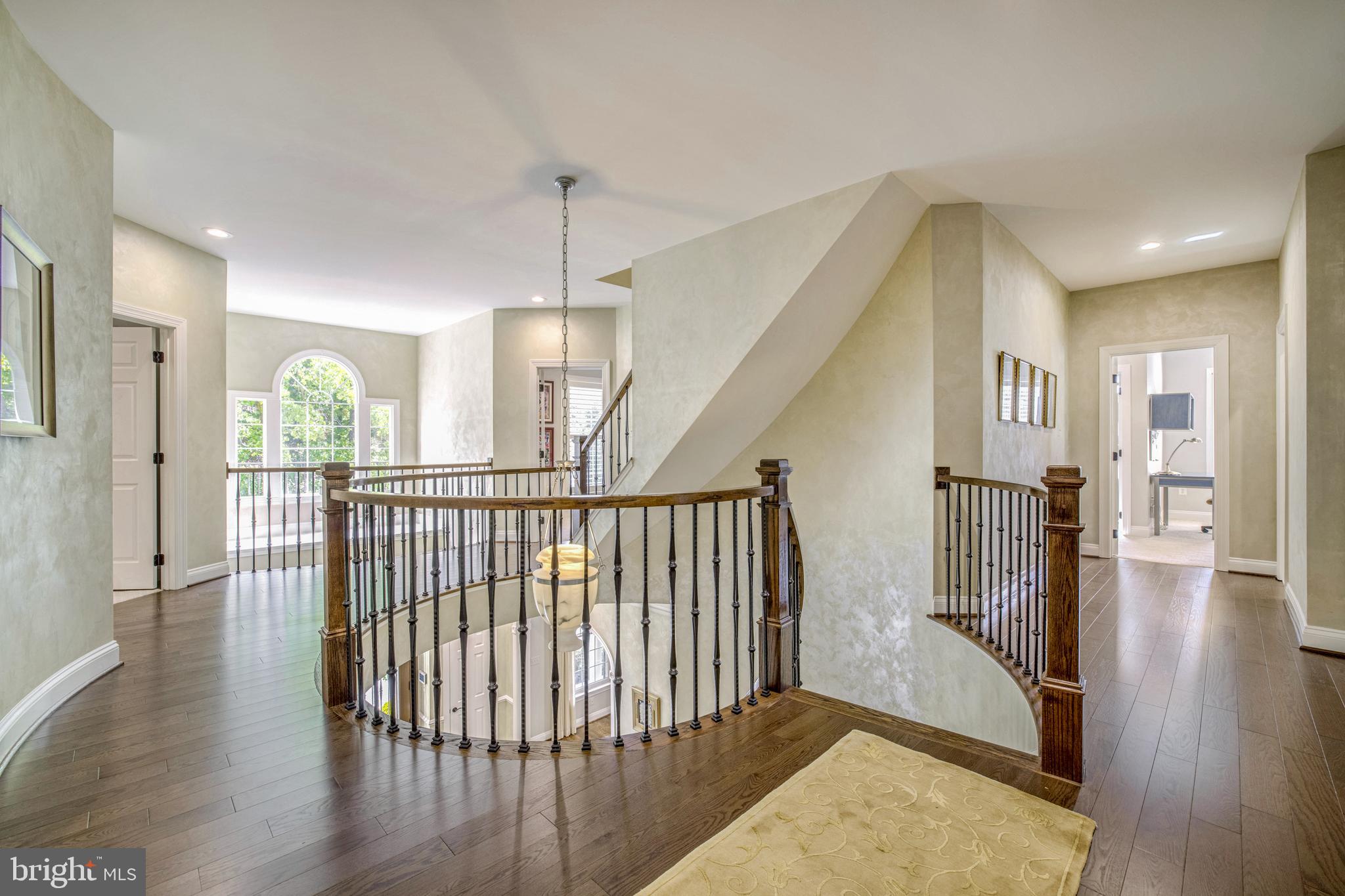 SADDLE RIDGE - Residential