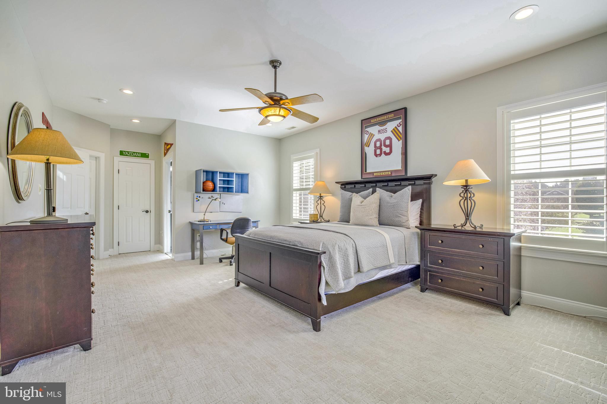 SADDLE RIDGE - Residential