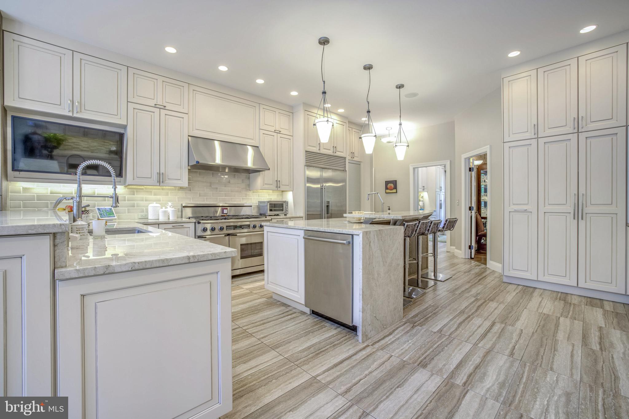 SADDLE RIDGE - Residential