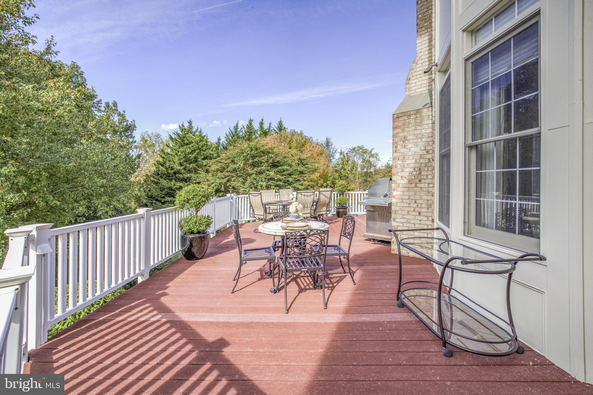 SADDLE RIDGE - Residential