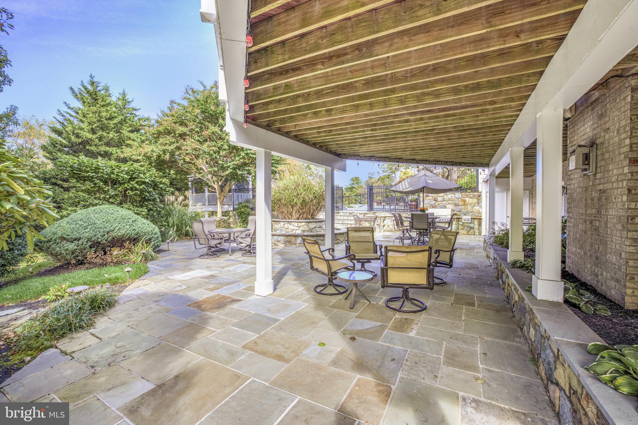 SADDLE RIDGE - Residential