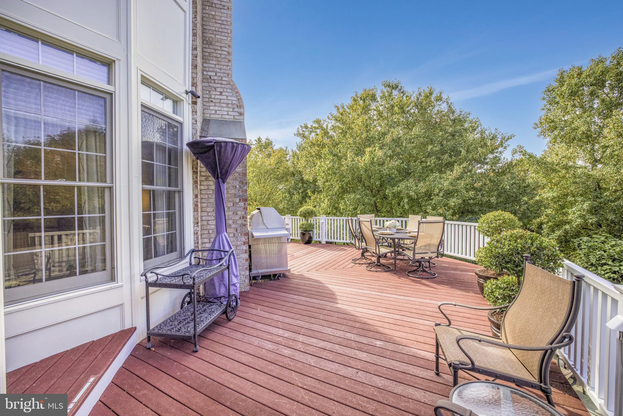 SADDLE RIDGE - Residential