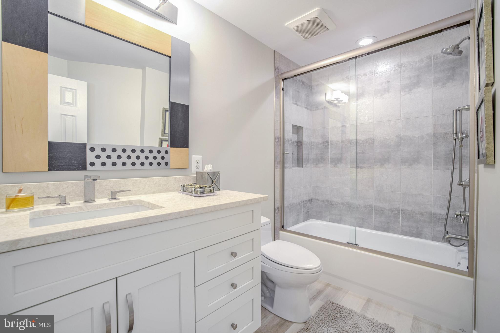 SADDLE RIDGE - Residential