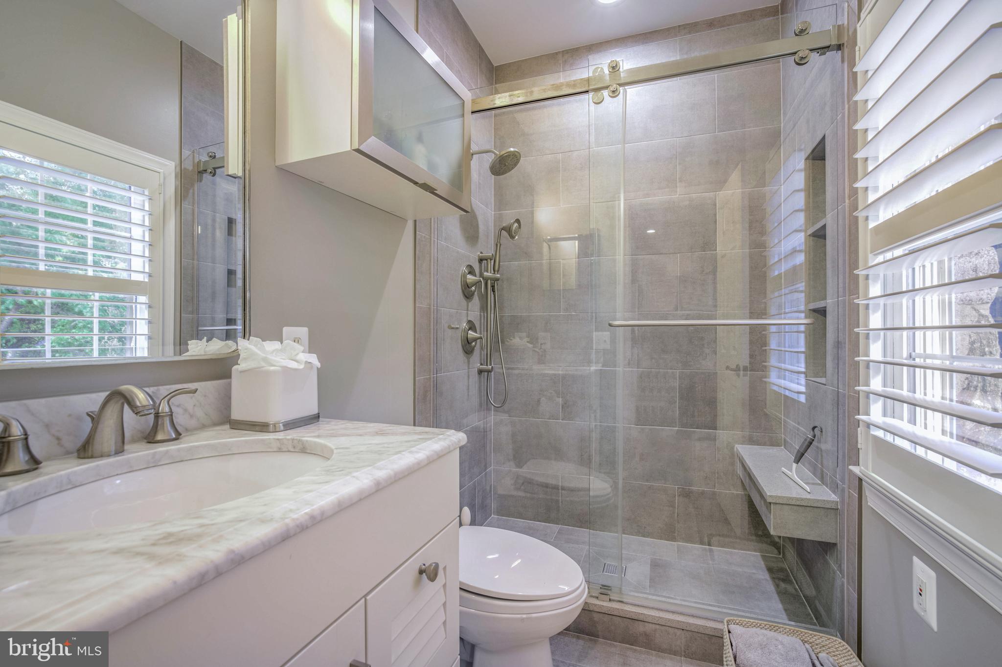 SADDLE RIDGE - Residential