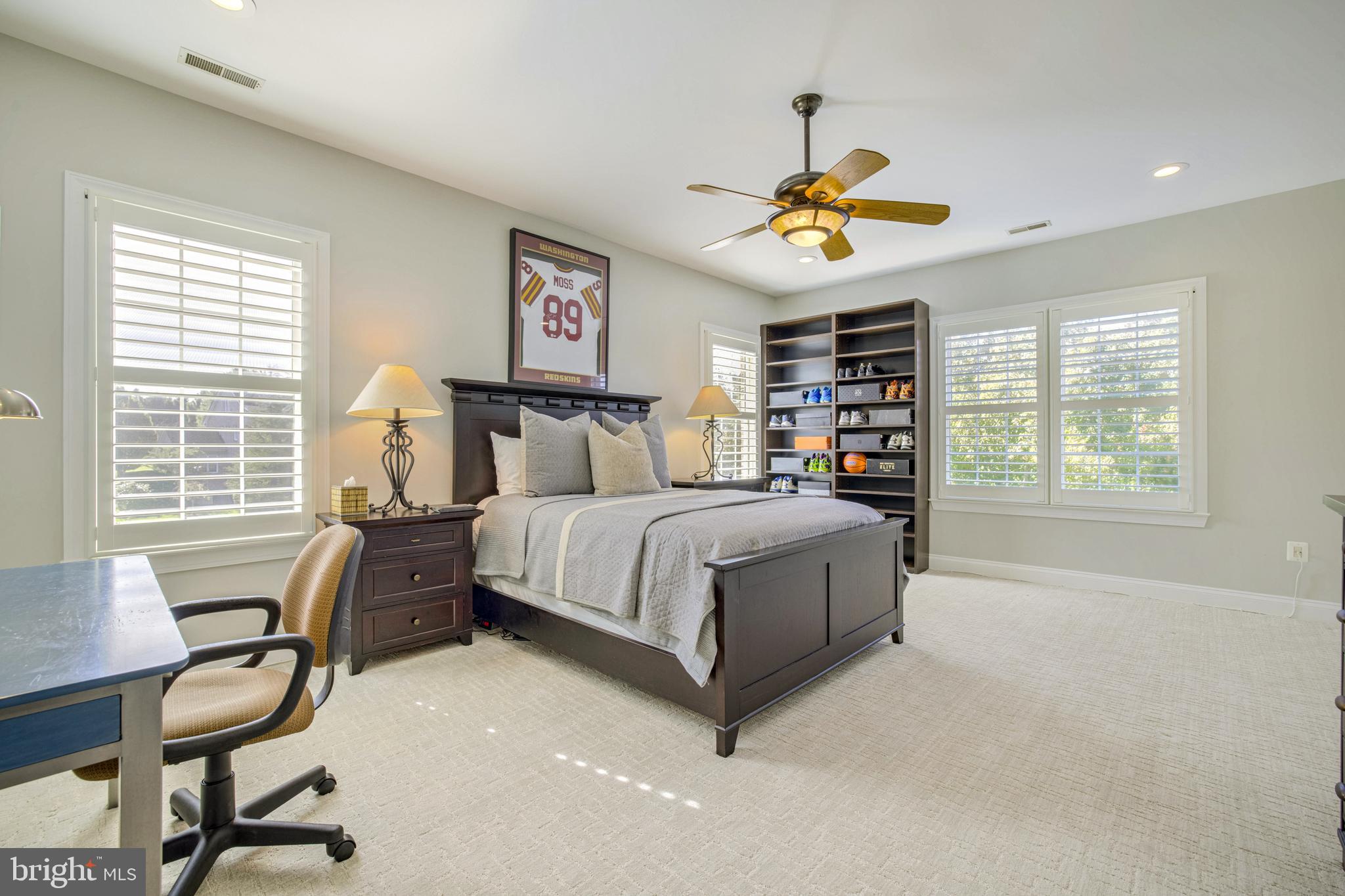 SADDLE RIDGE - Residential