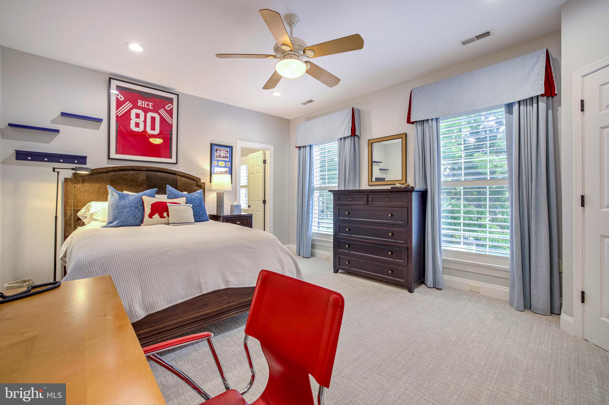 SADDLE RIDGE - Residential