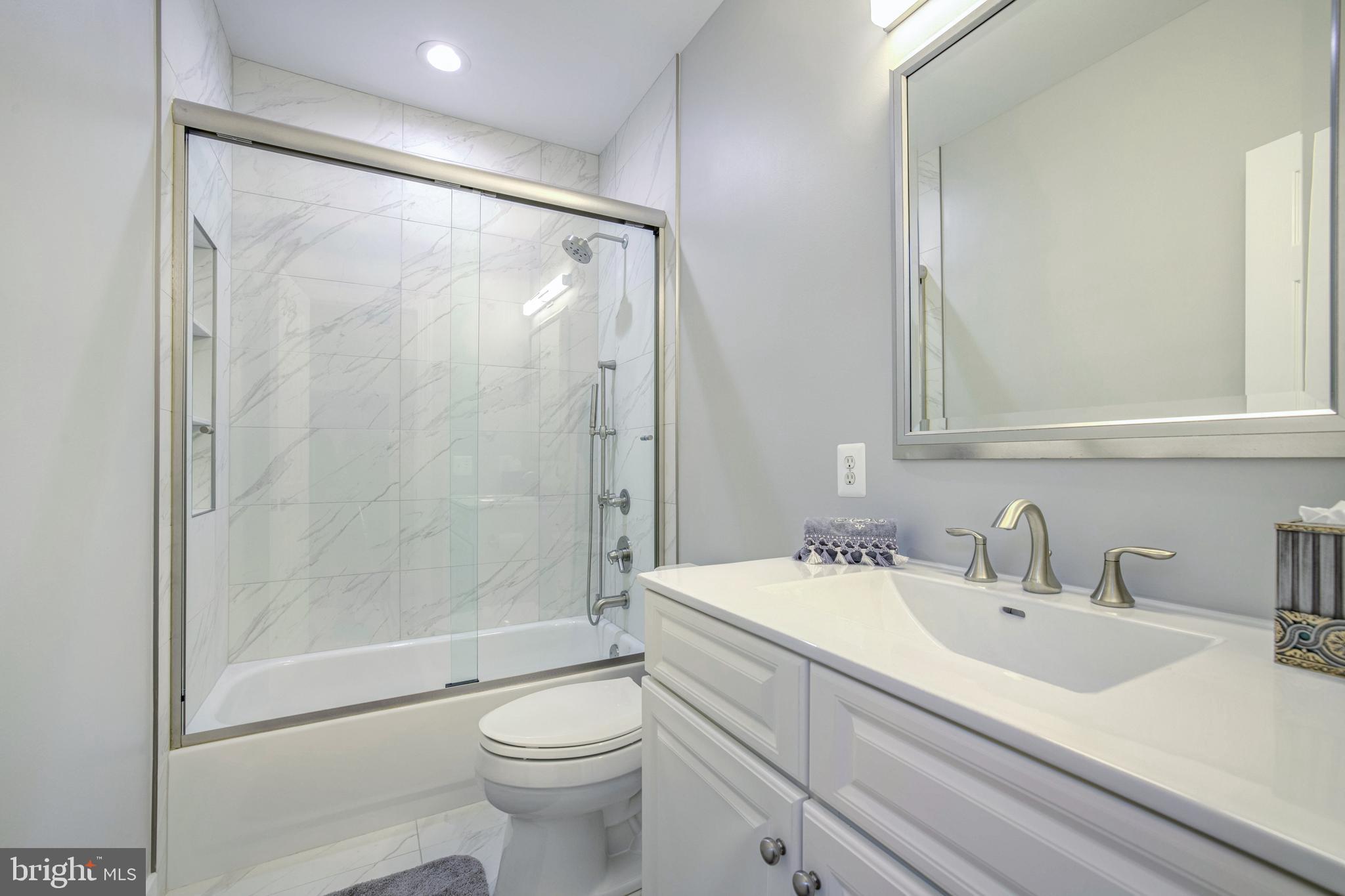 SADDLE RIDGE - Residential