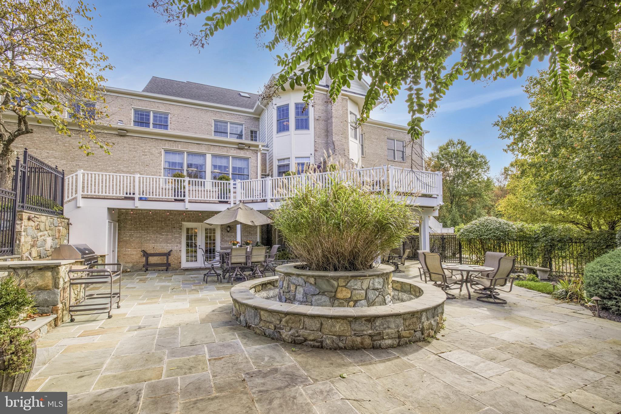 SADDLE RIDGE - Residential