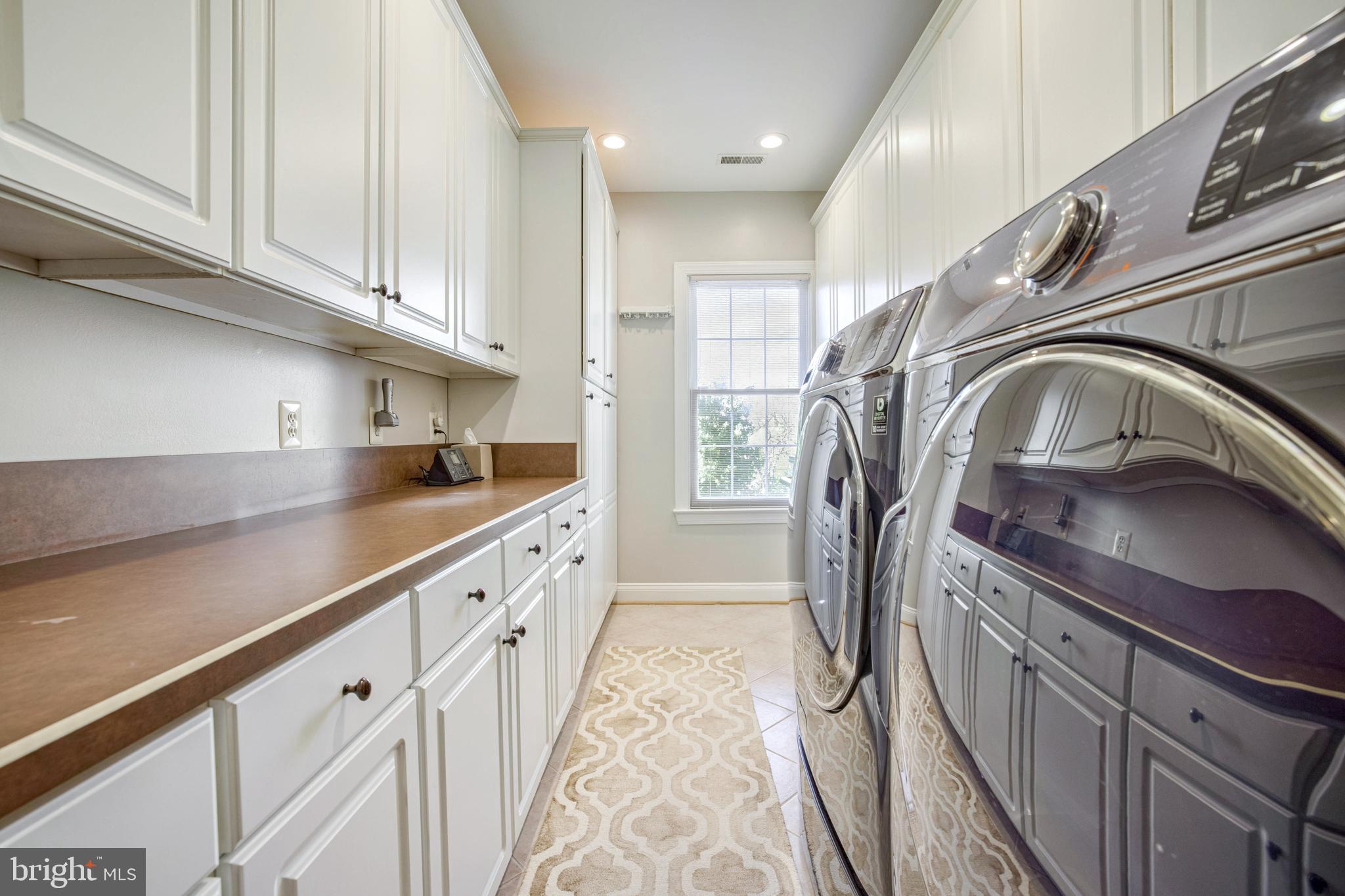 SADDLE RIDGE - Residential