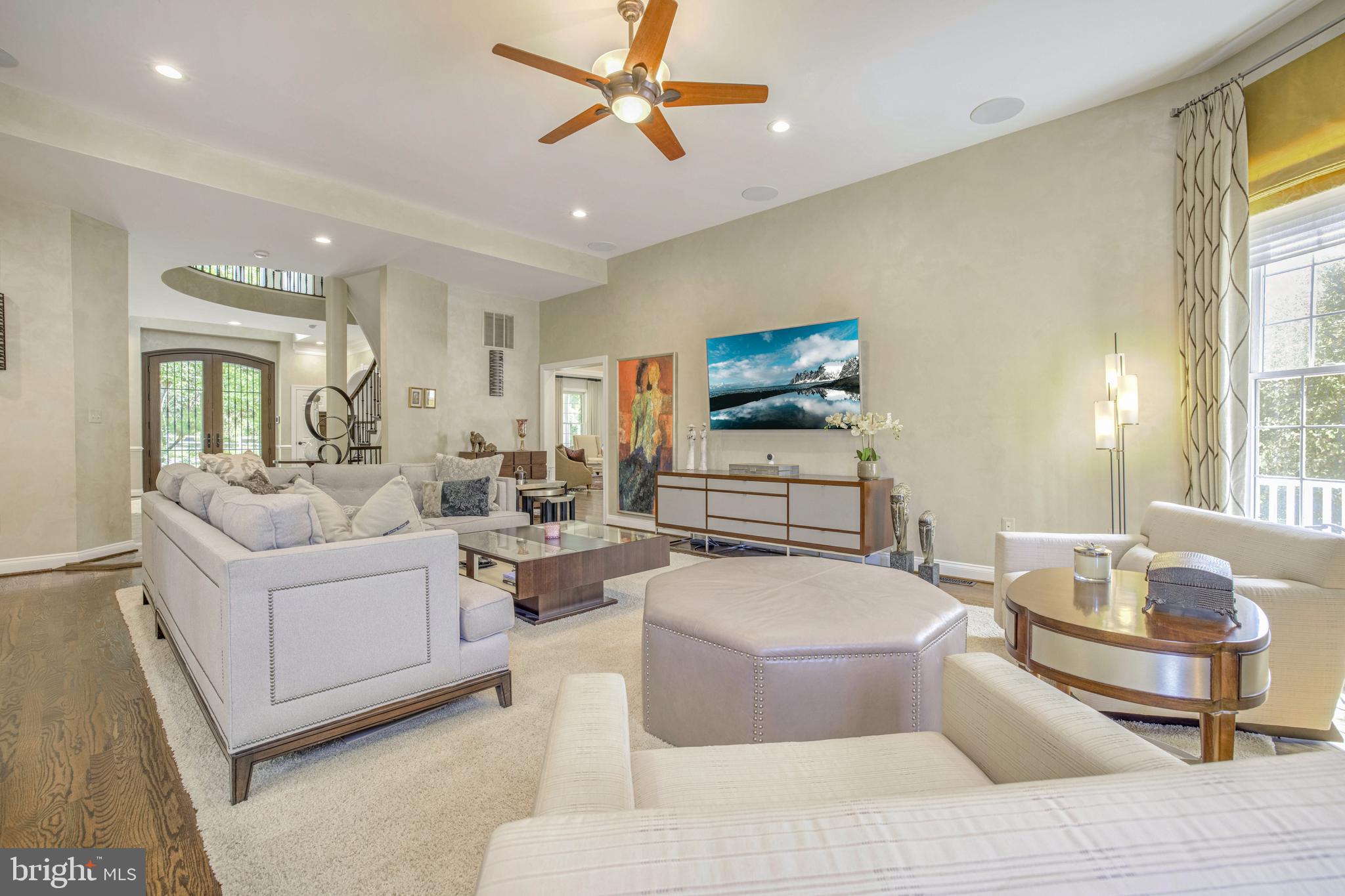 SADDLE RIDGE - Residential