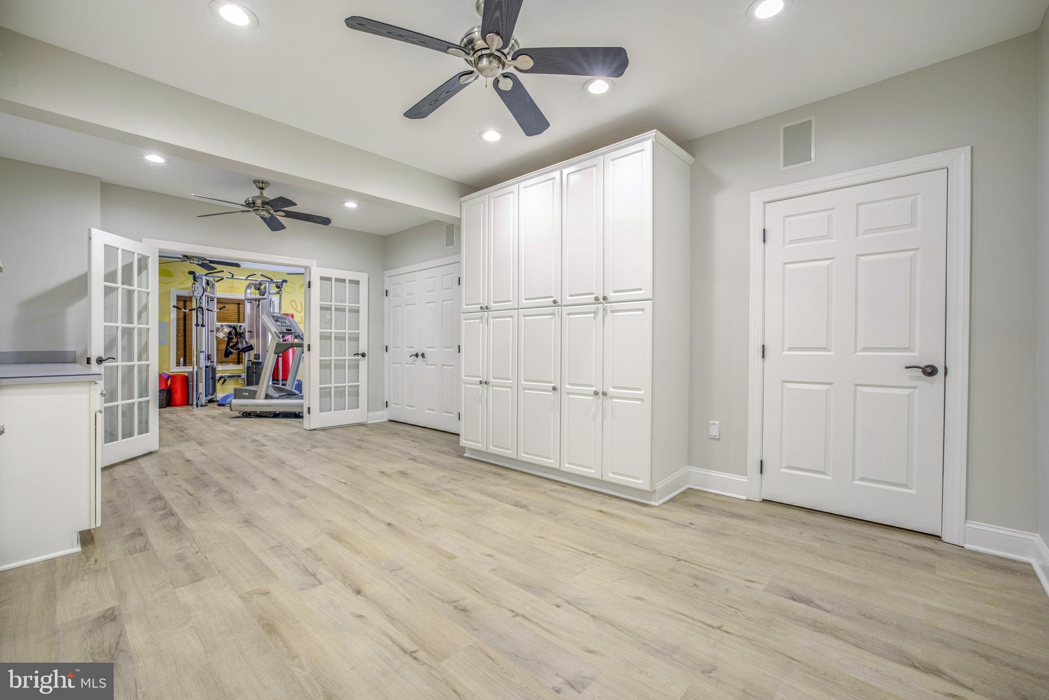 SADDLE RIDGE - Residential