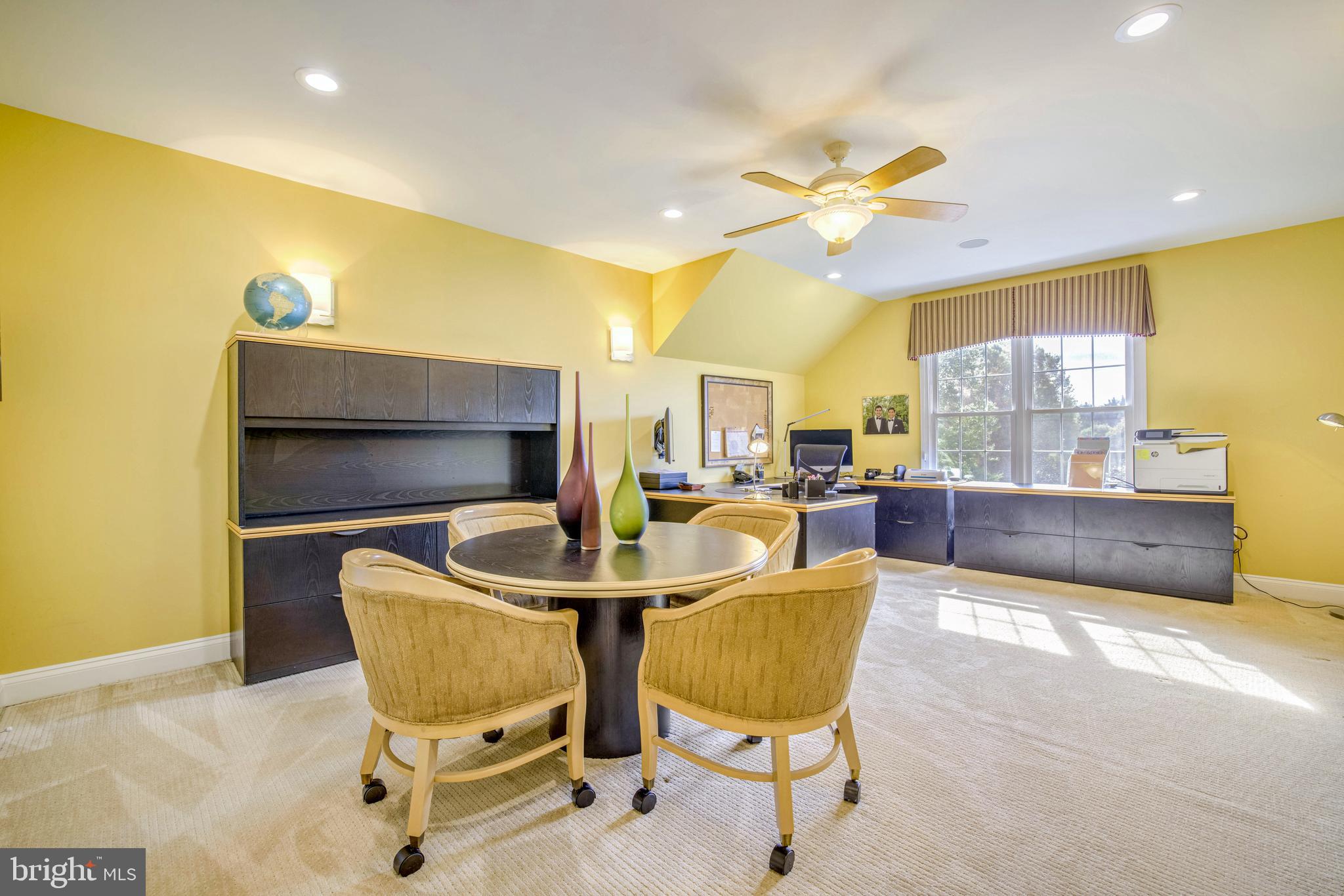 SADDLE RIDGE - Residential