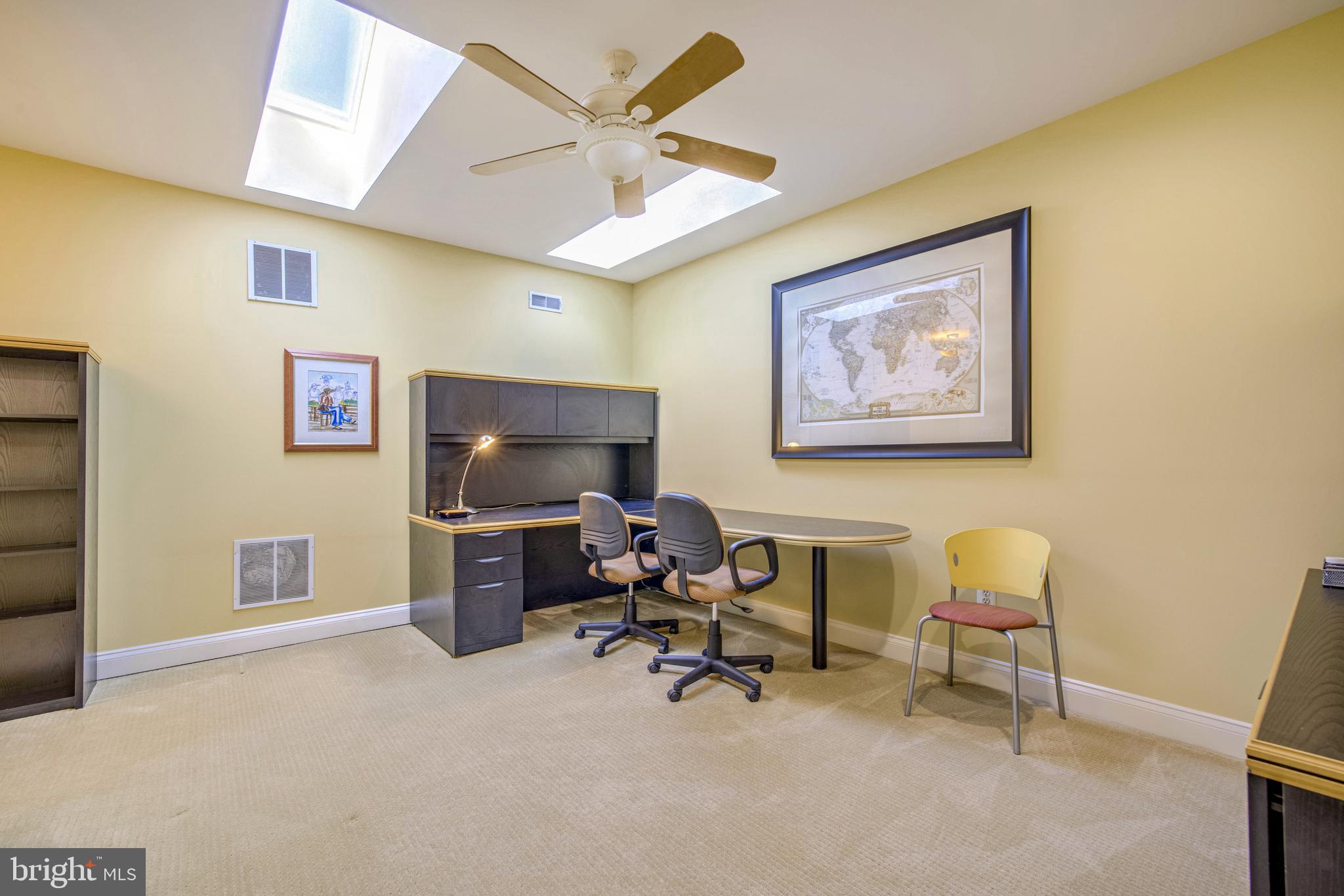 SADDLE RIDGE - Residential