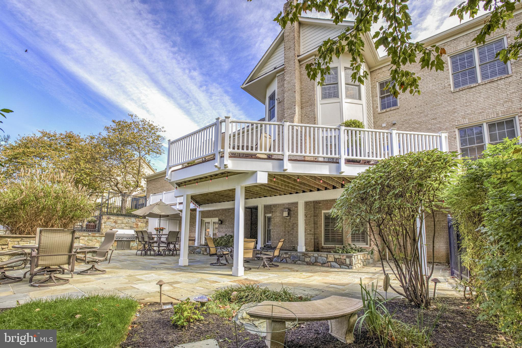 SADDLE RIDGE - Residential