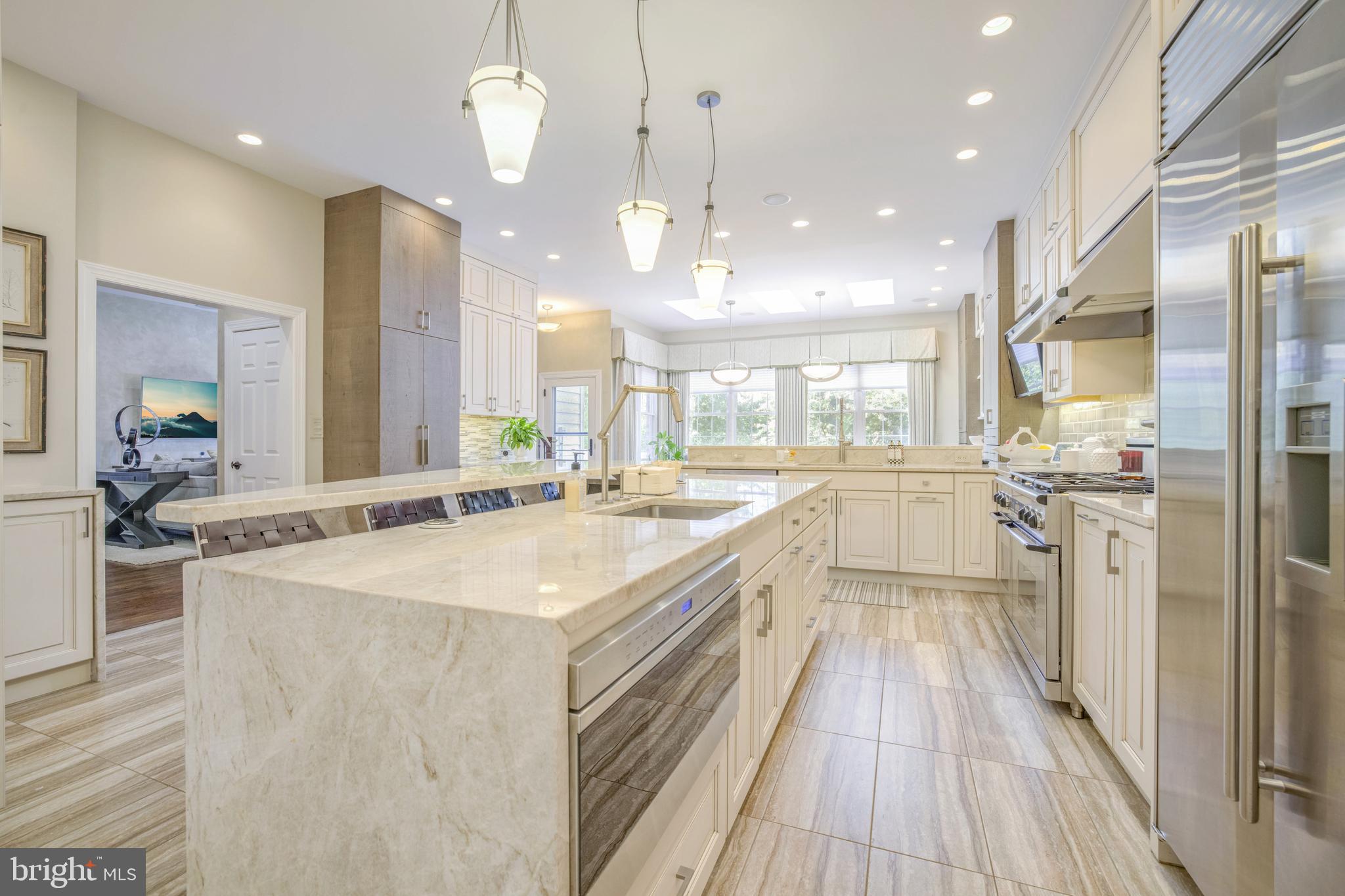 SADDLE RIDGE - Residential