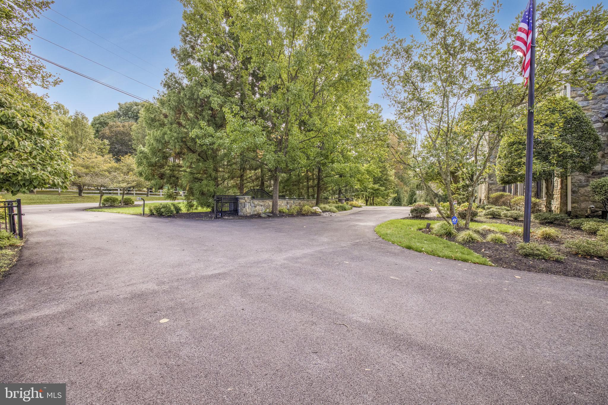 SADDLE RIDGE - Residential