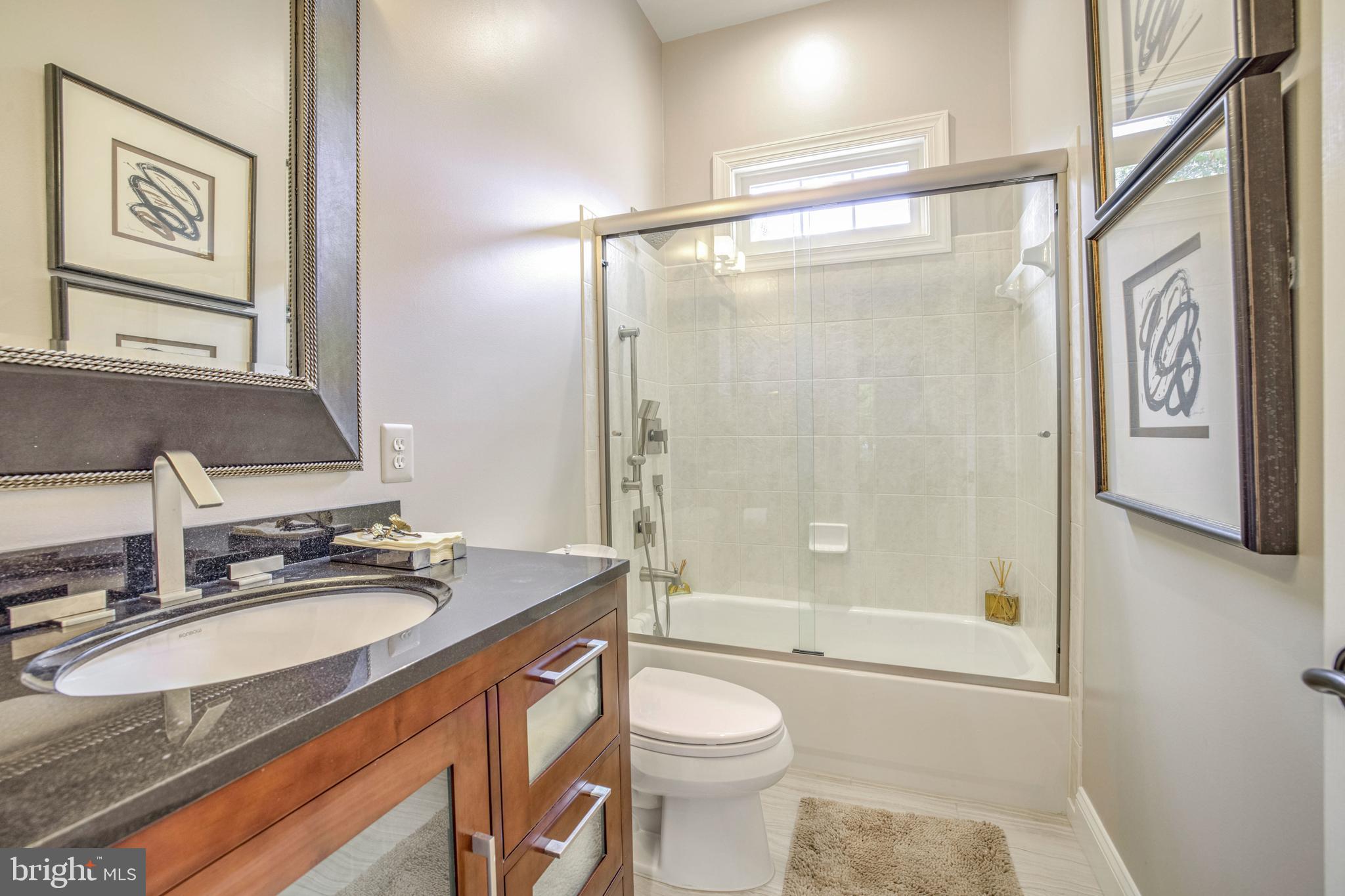 SADDLE RIDGE - Residential