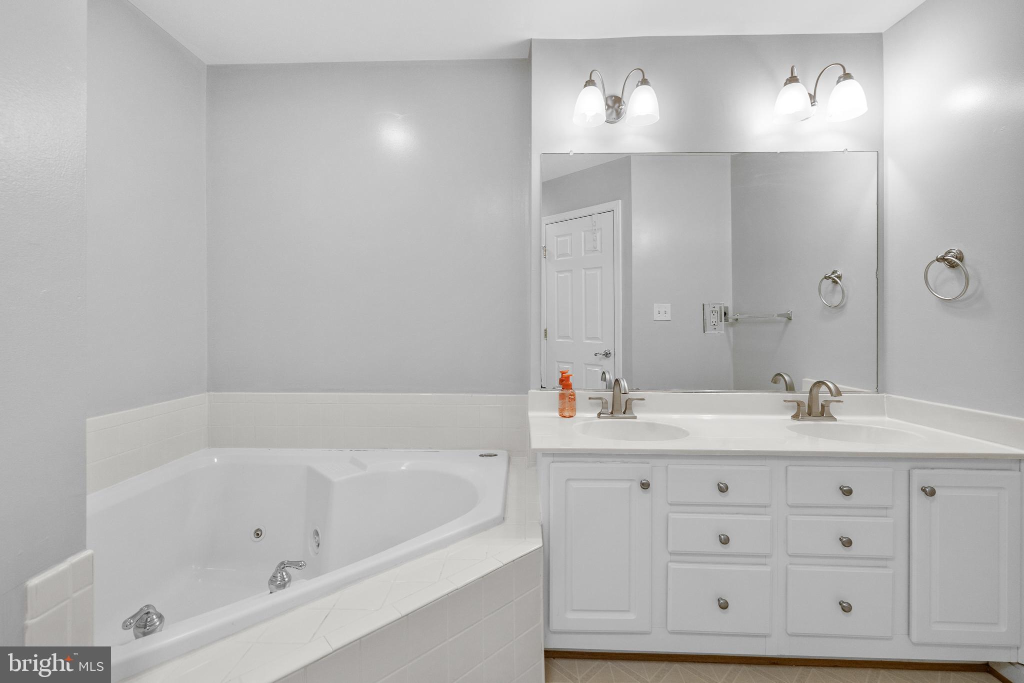 GREENHILL CROSSING - Residential