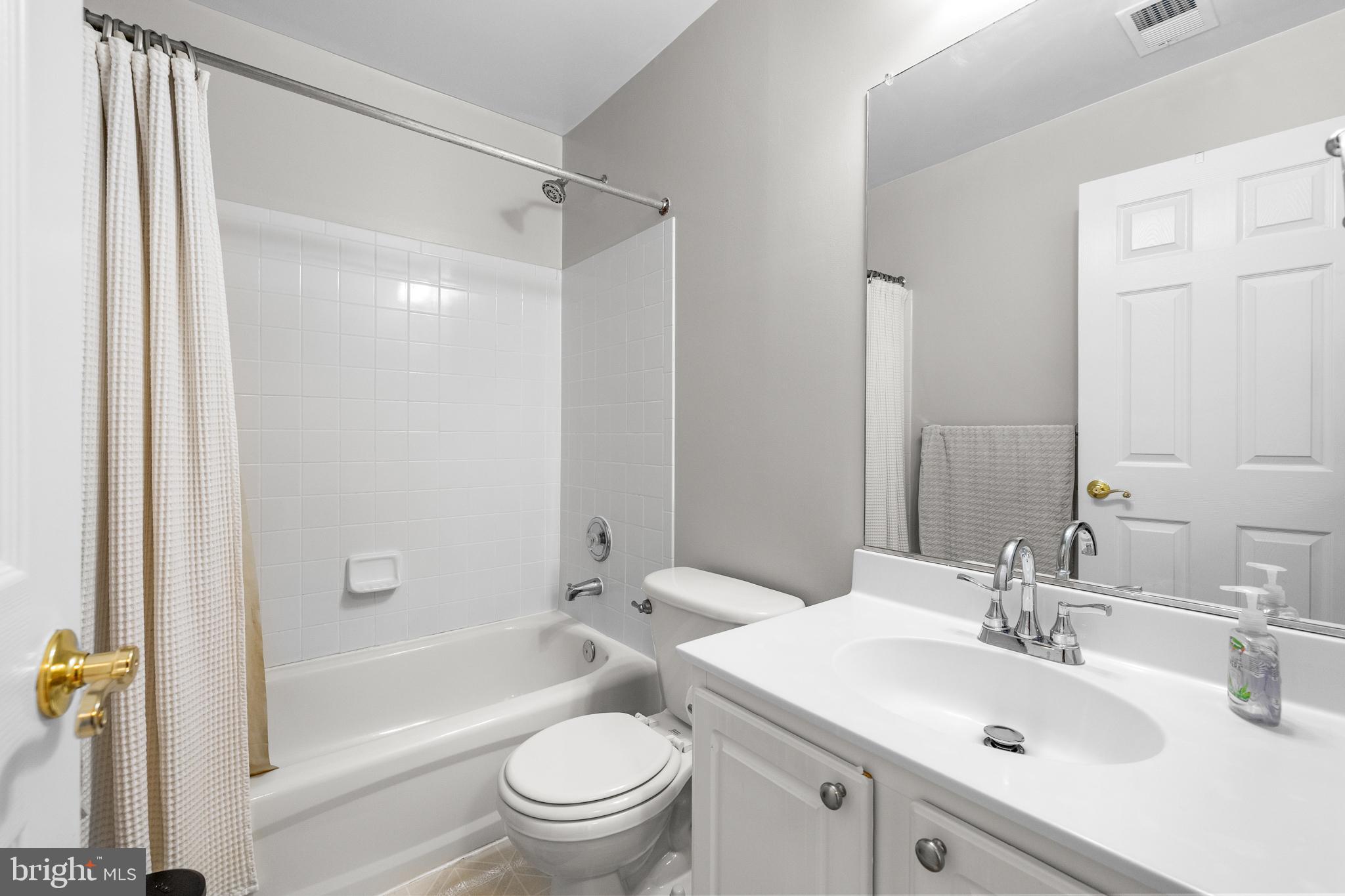 GREENHILL CROSSING - Residential