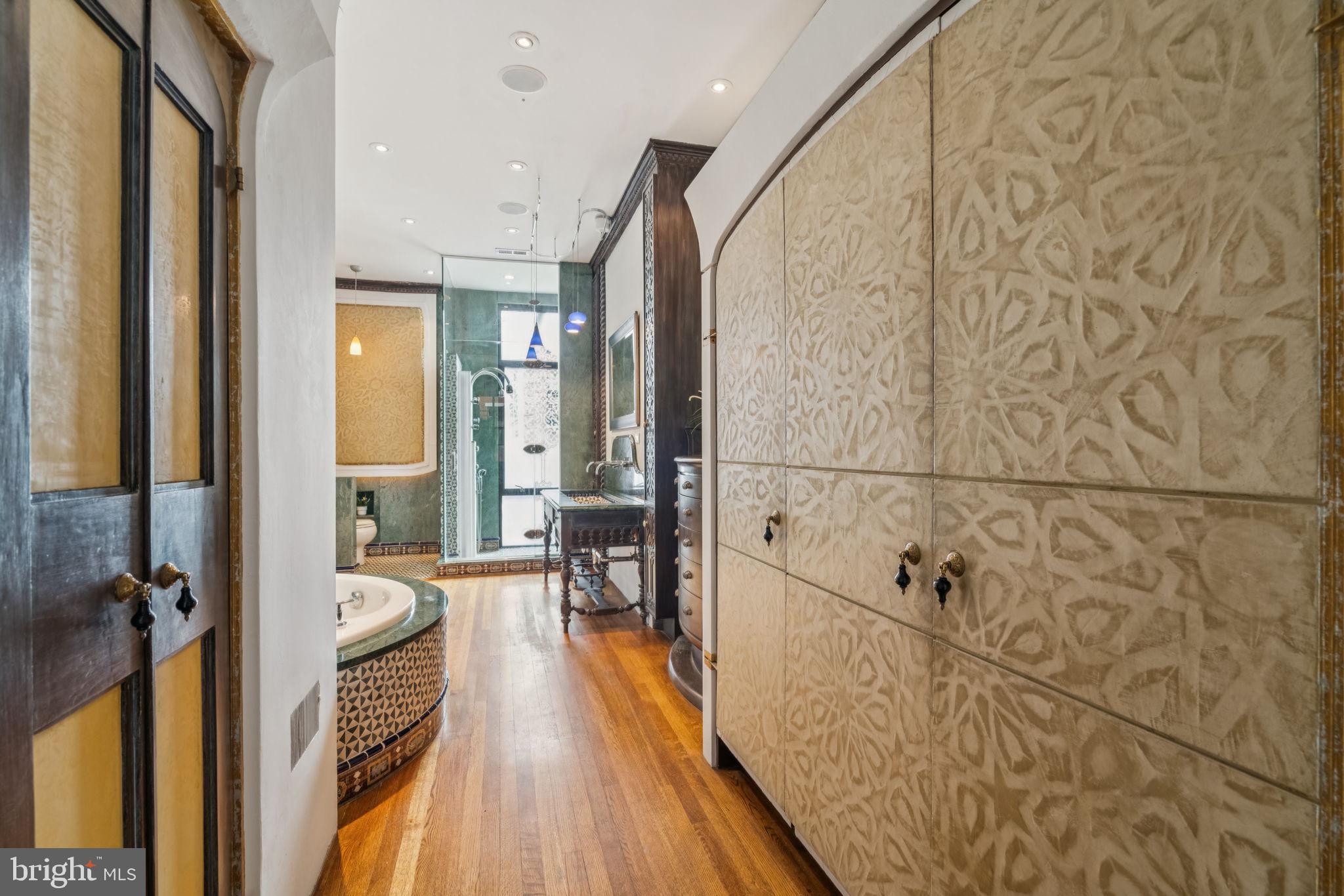 RITTENHOUSE SQUARE - Residential