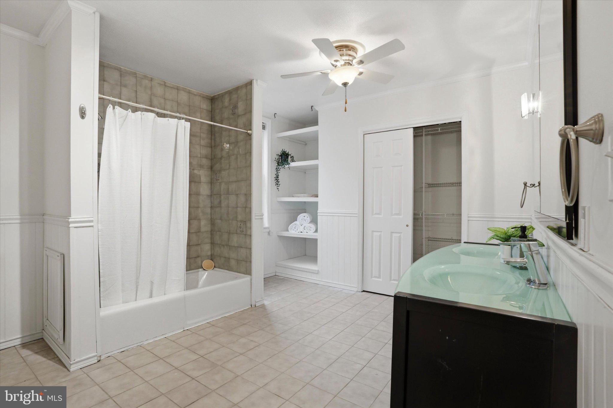 BELLA VISTA - Residential