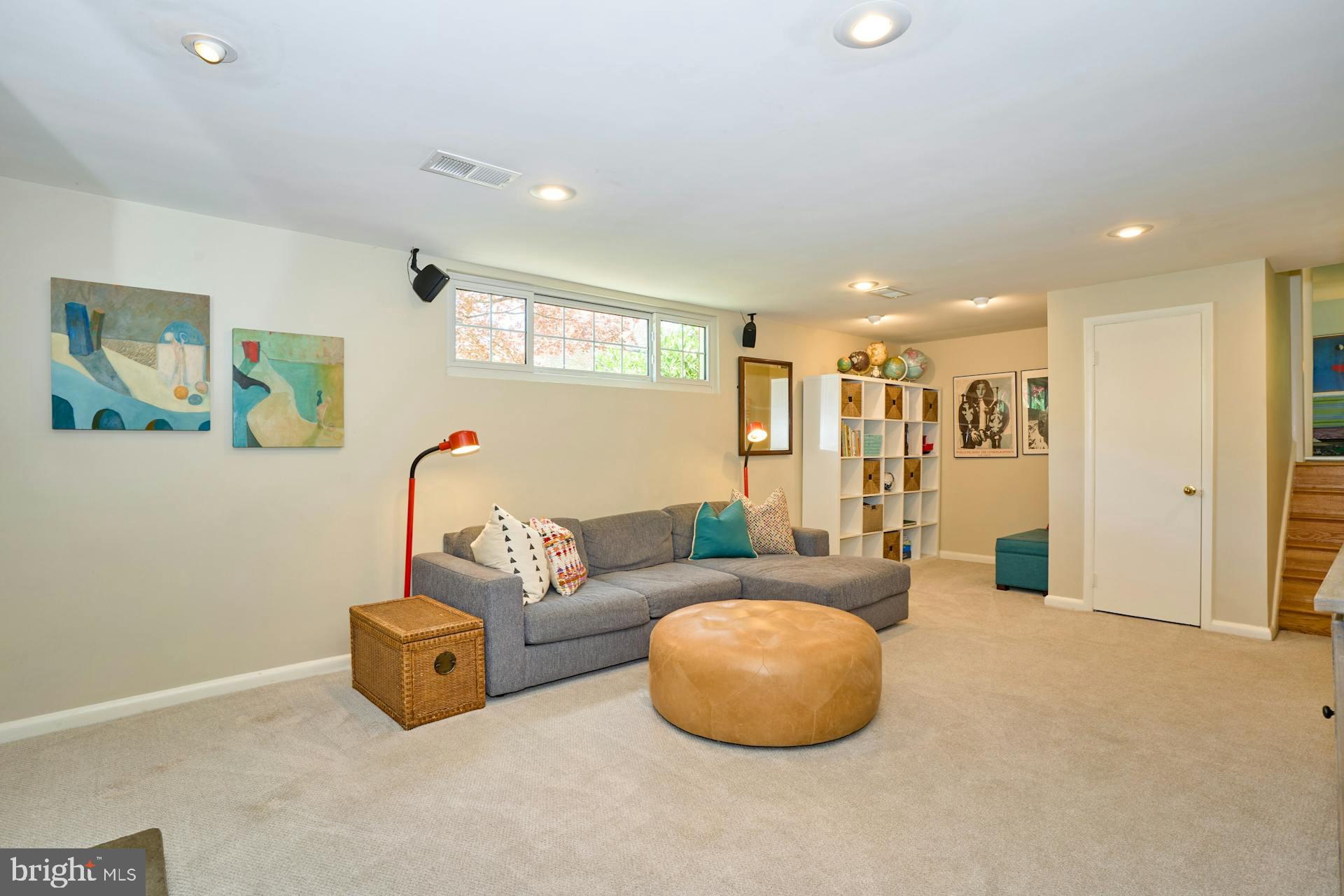 GOLF CLUB MANOR - Residential