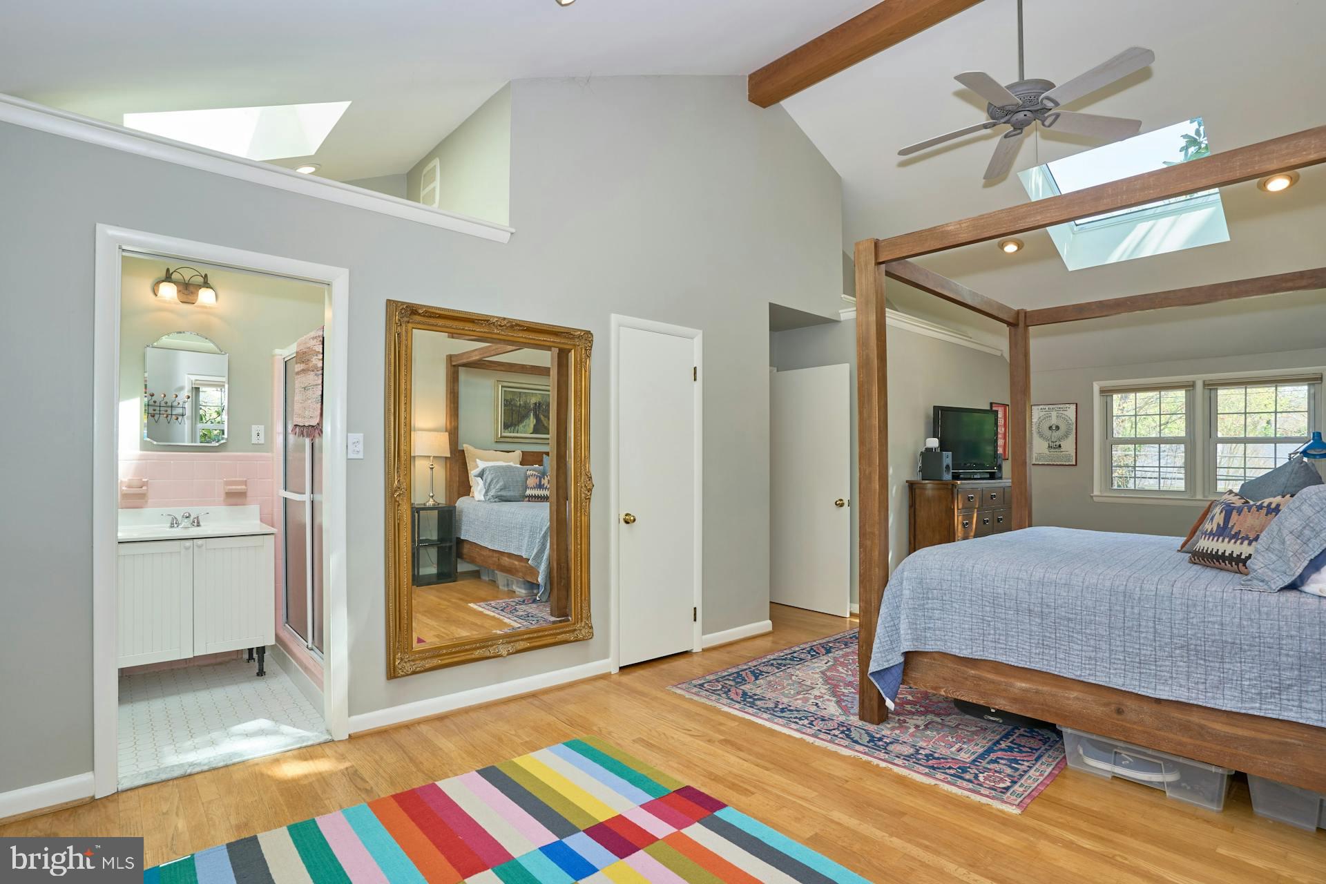 GOLF CLUB MANOR - Residential