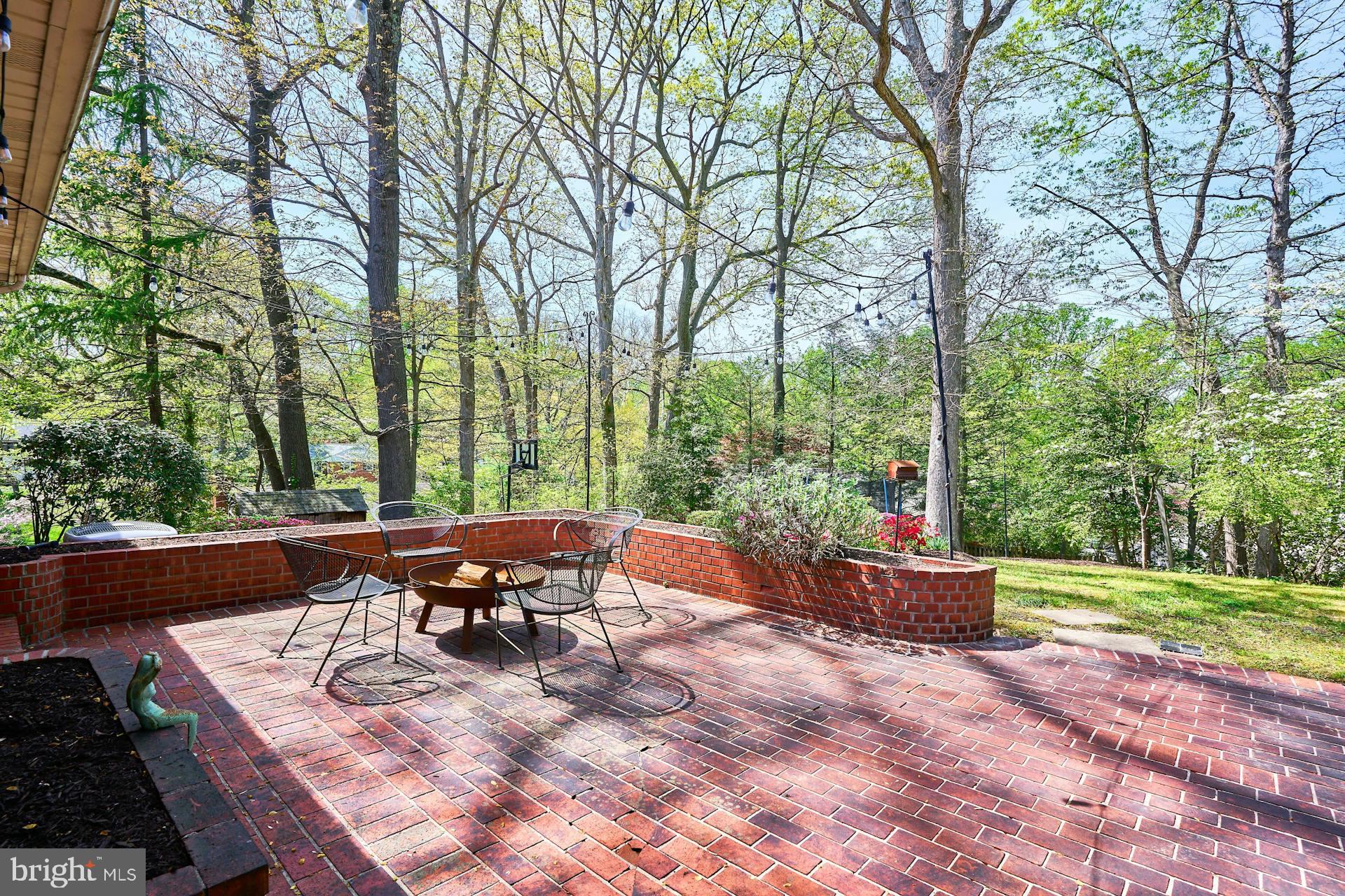 GOLF CLUB MANOR - Residential