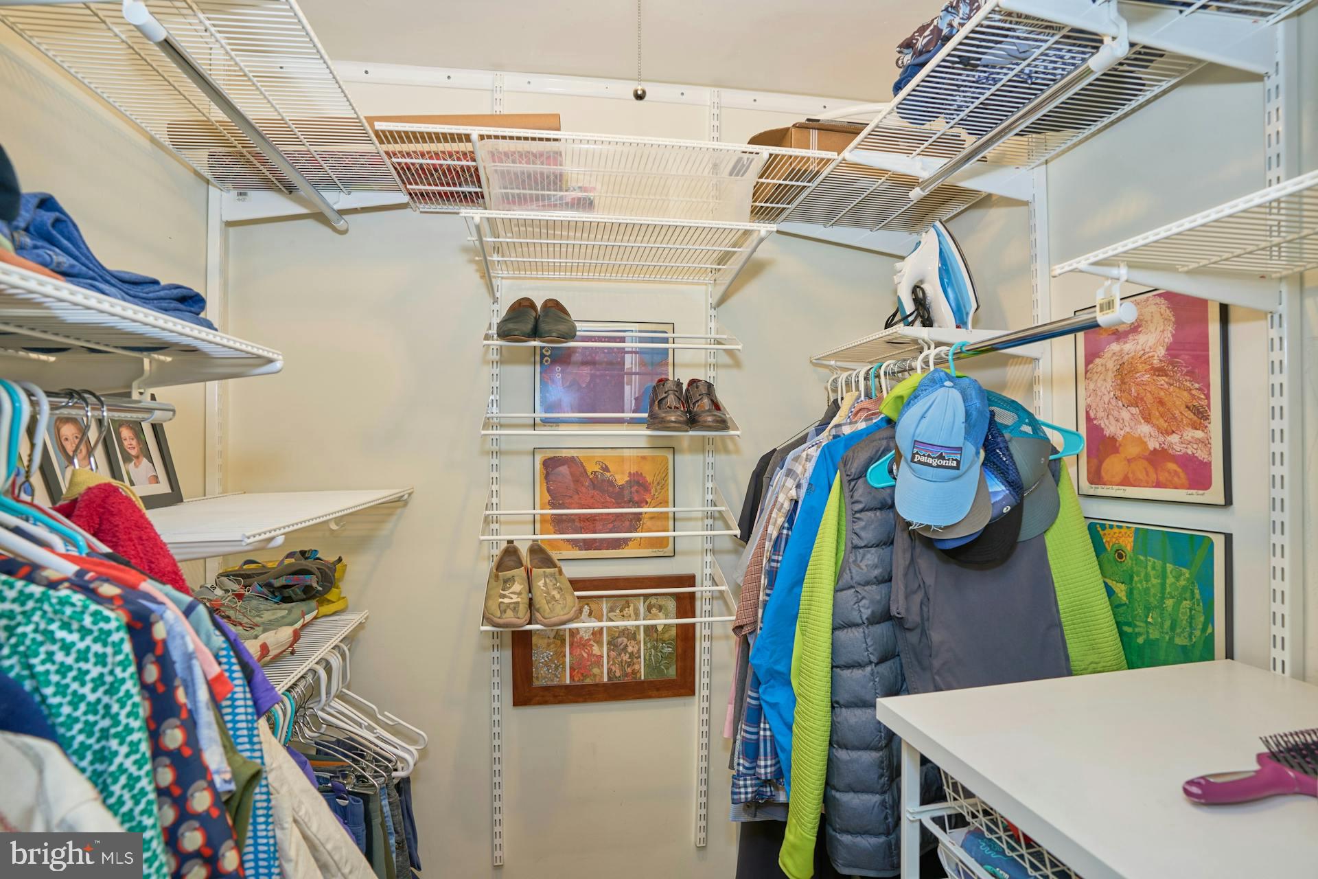 GOLF CLUB MANOR - Residential