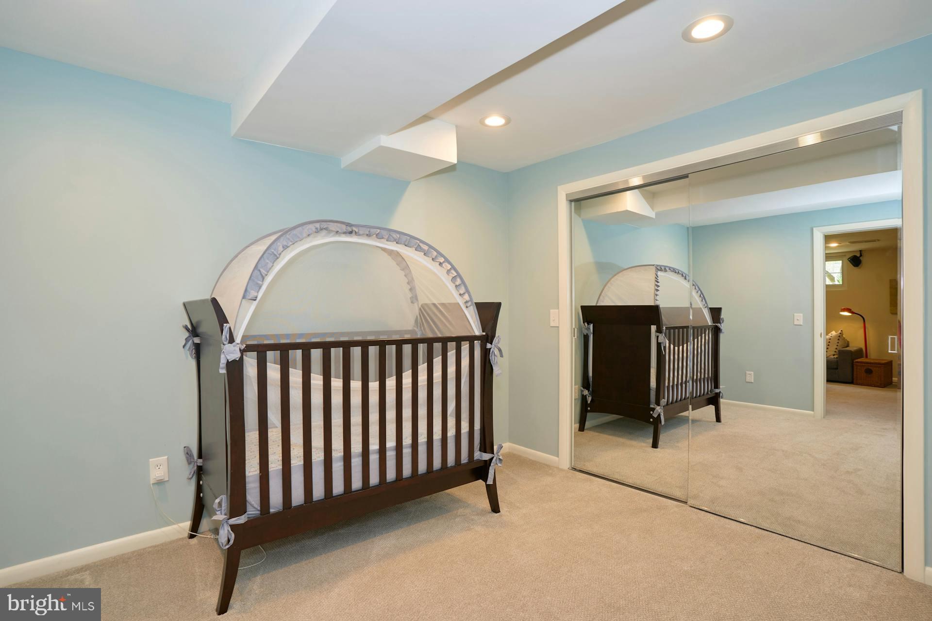 GOLF CLUB MANOR - Residential