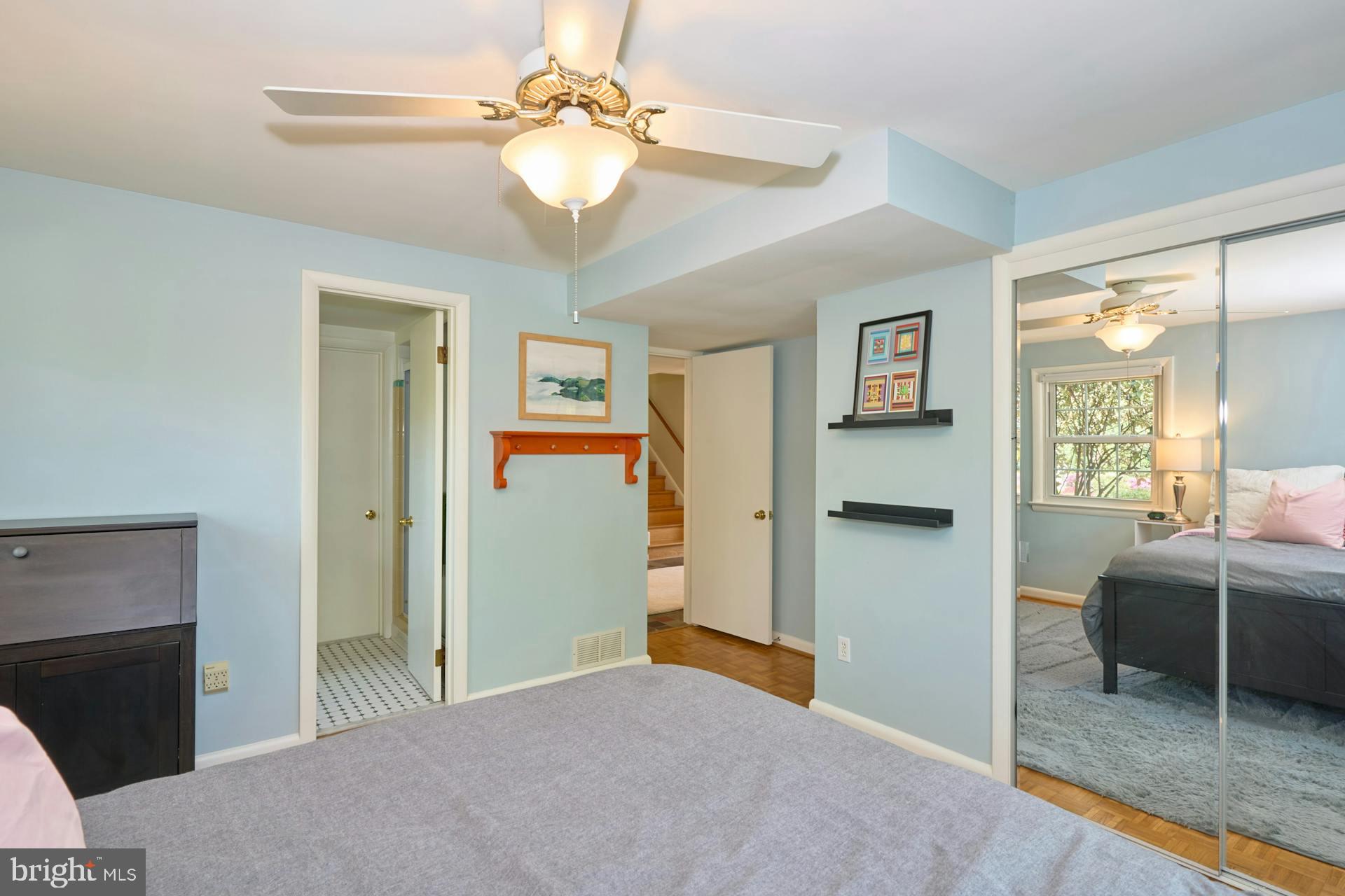 GOLF CLUB MANOR - Residential