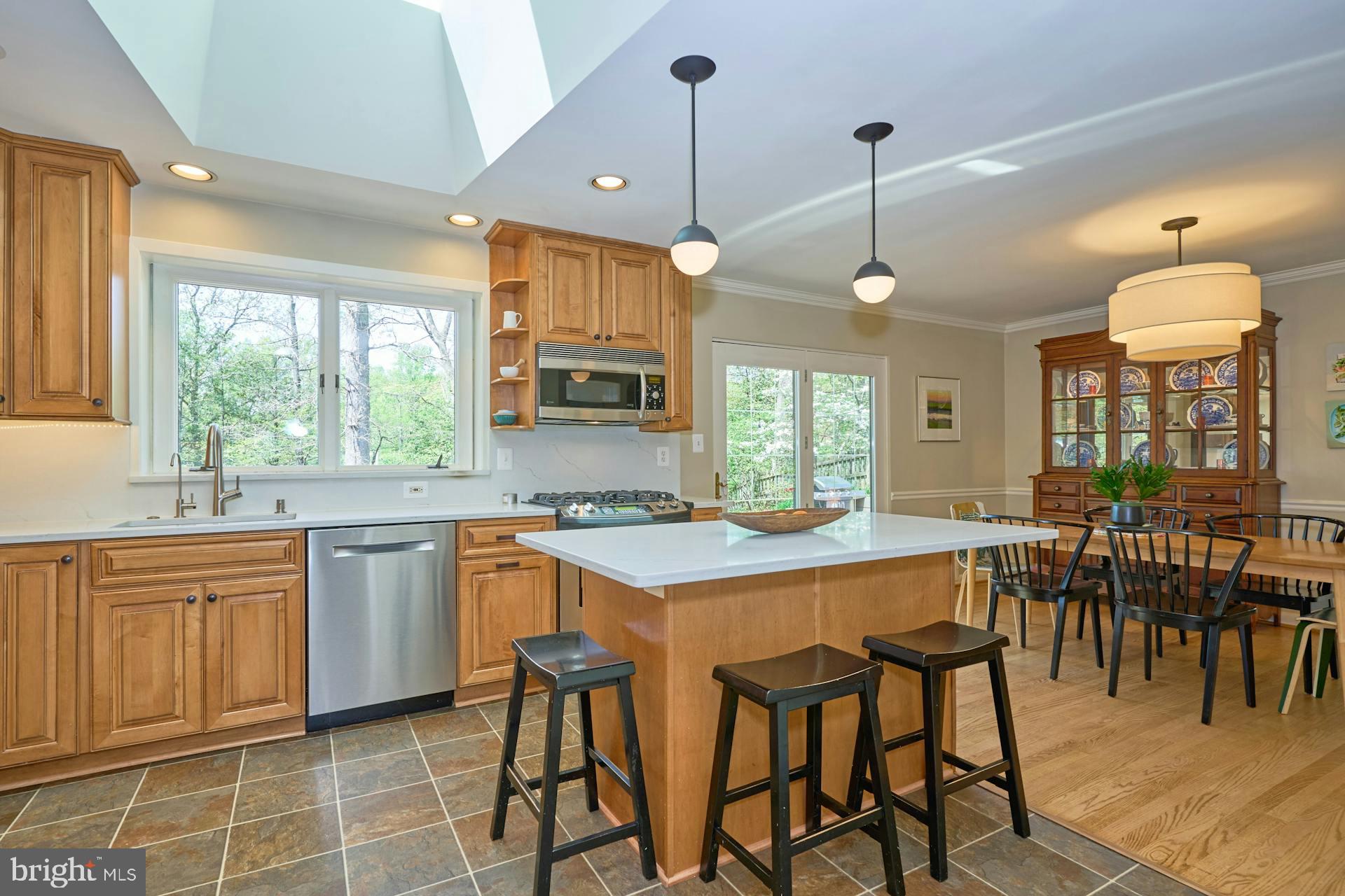 GOLF CLUB MANOR - Residential