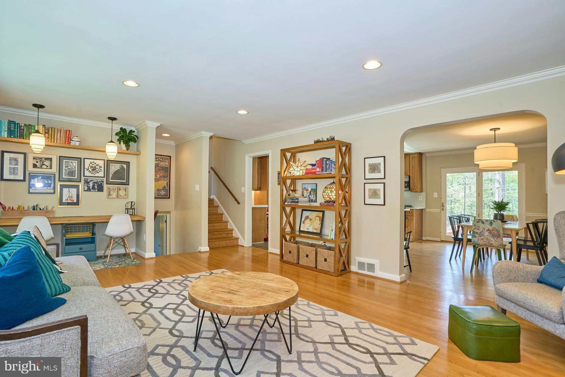 GOLF CLUB MANOR - Residential