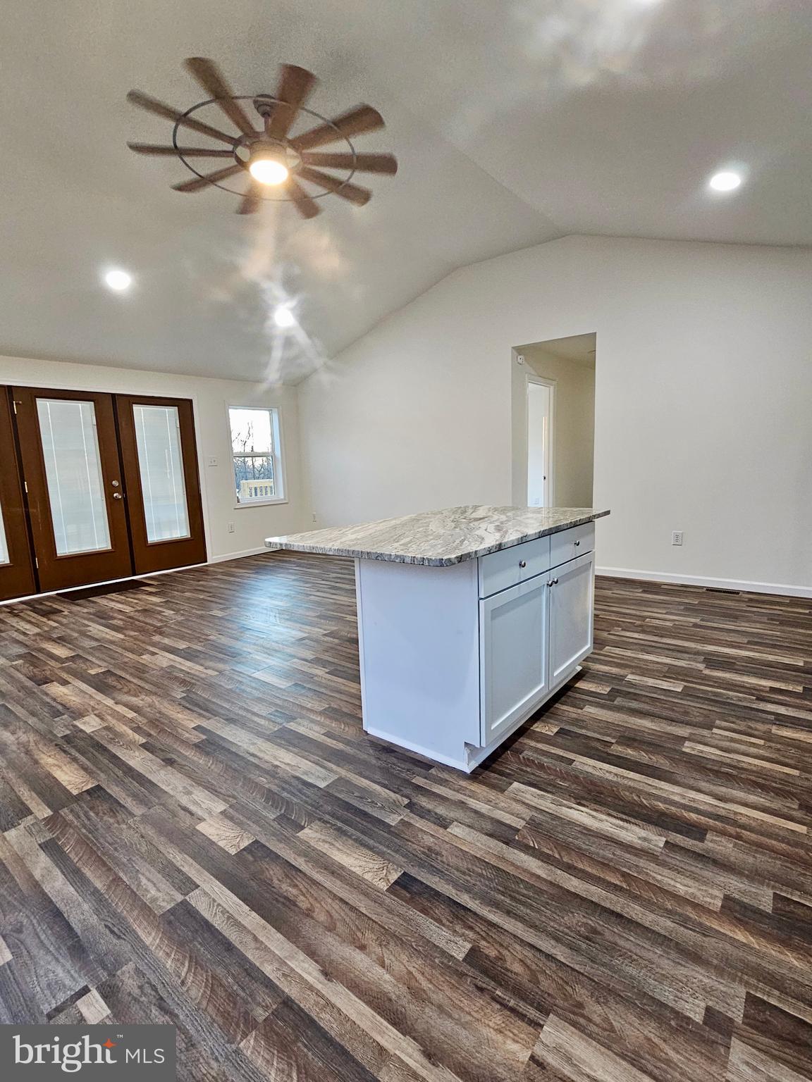 TWIN MOUNTAIN VIEW - Residential