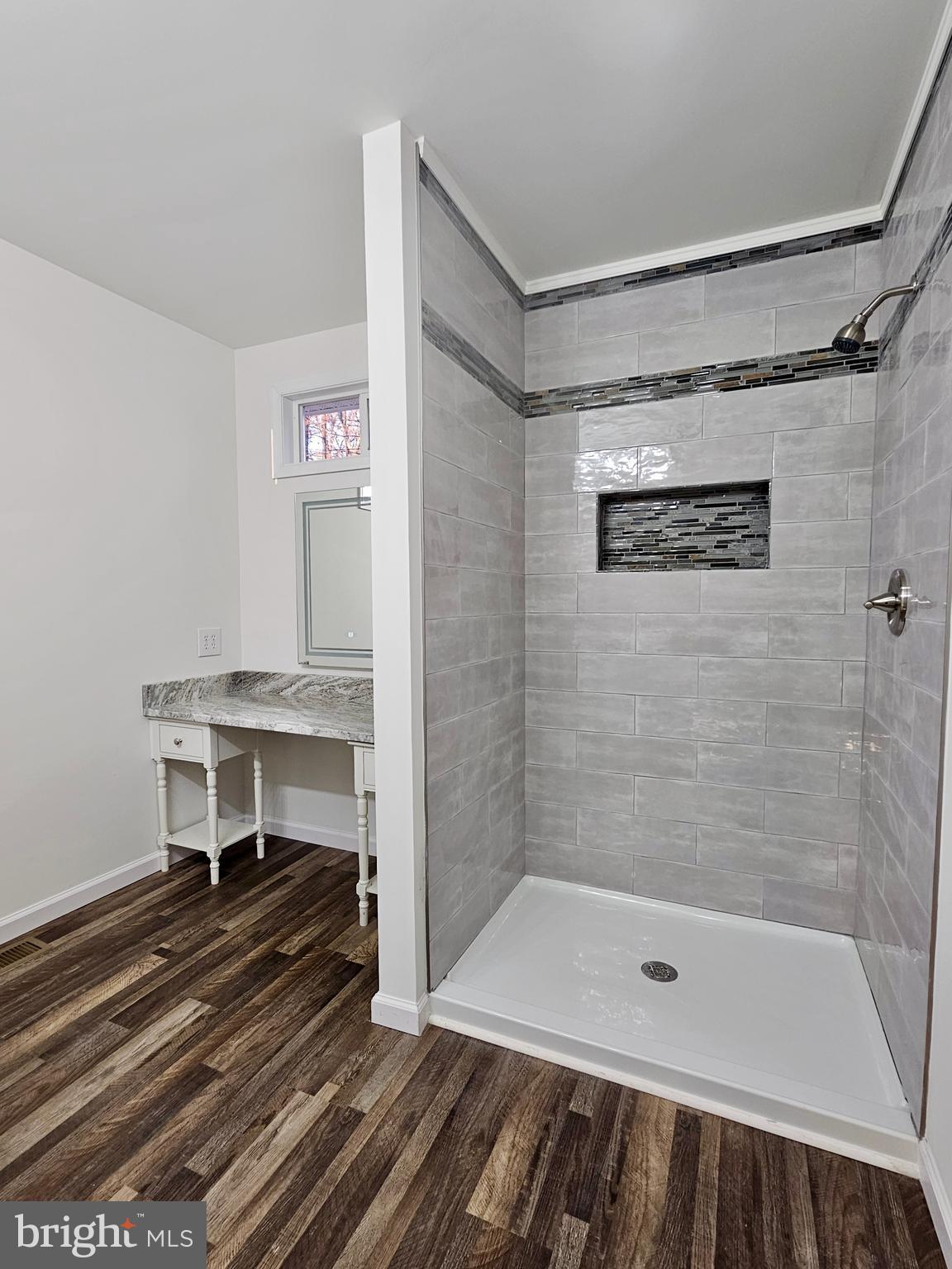 TWIN MOUNTAIN VIEW - Residential