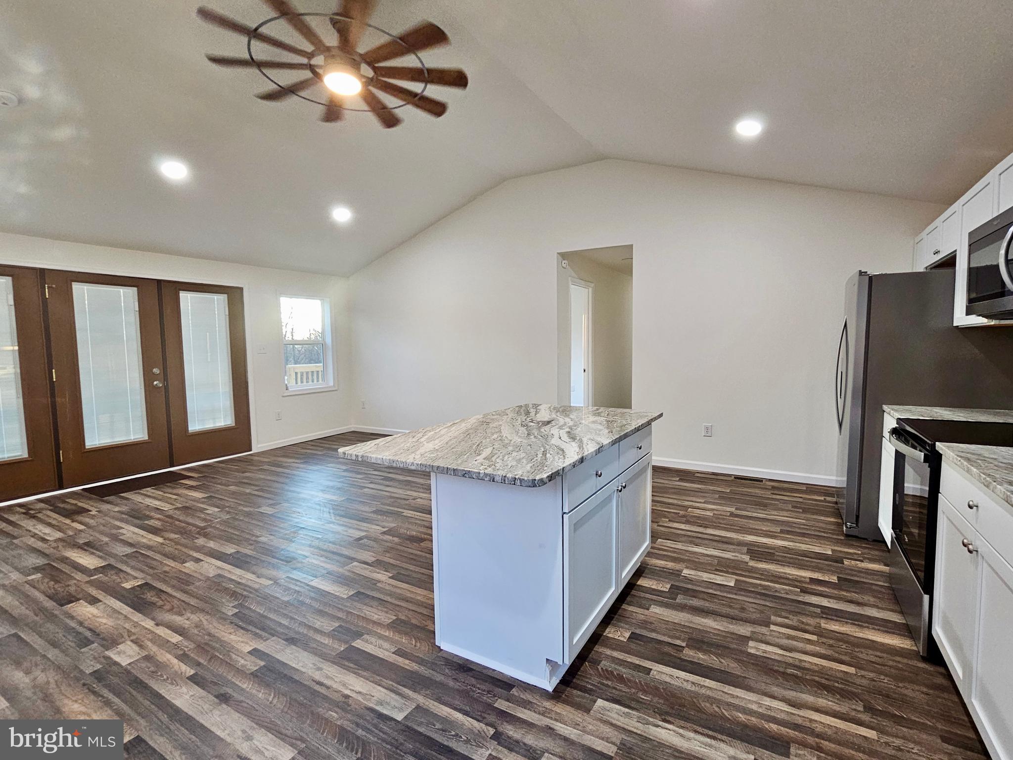 TWIN MOUNTAIN VIEW - Residential