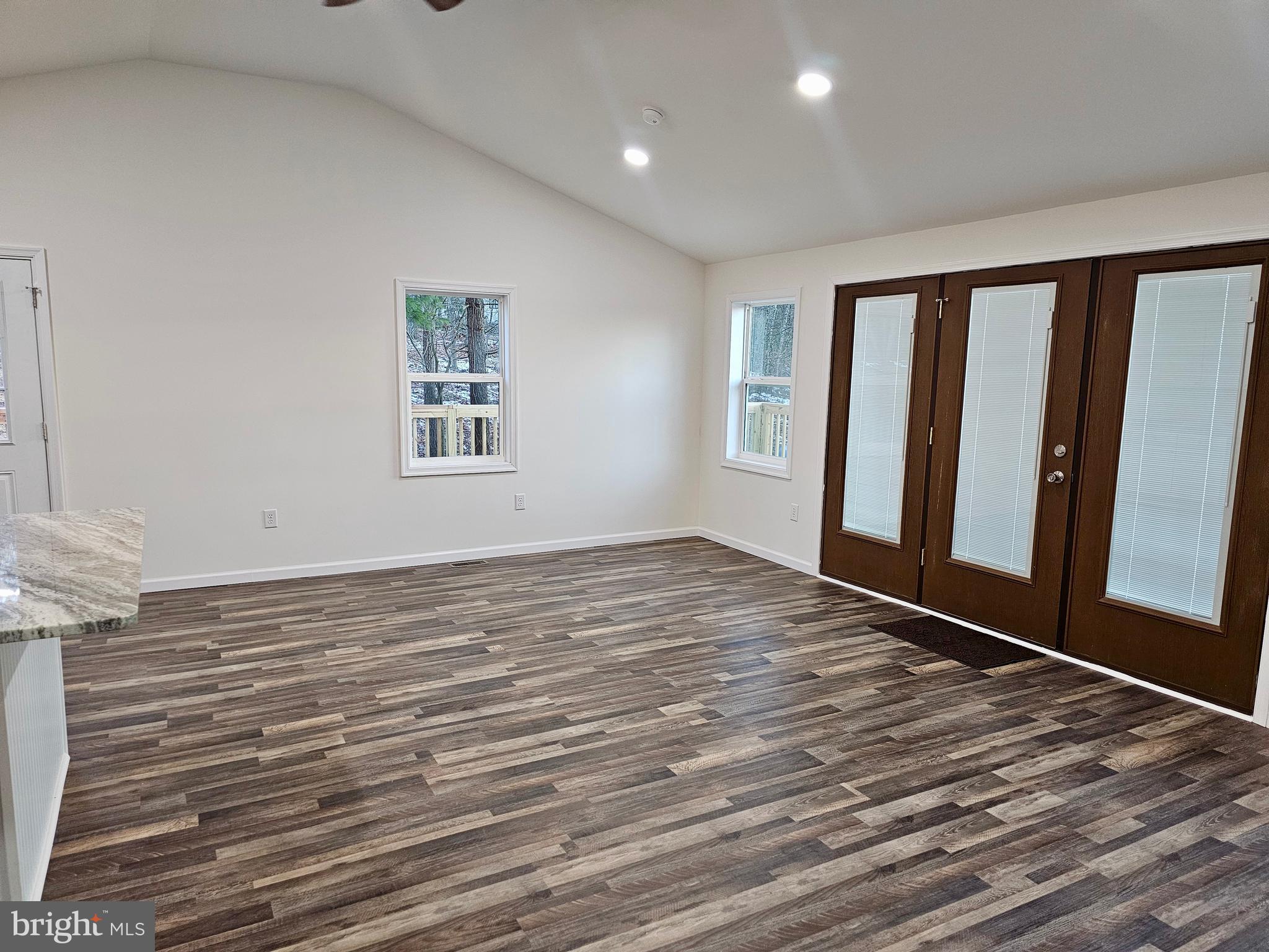 TWIN MOUNTAIN VIEW - Residential