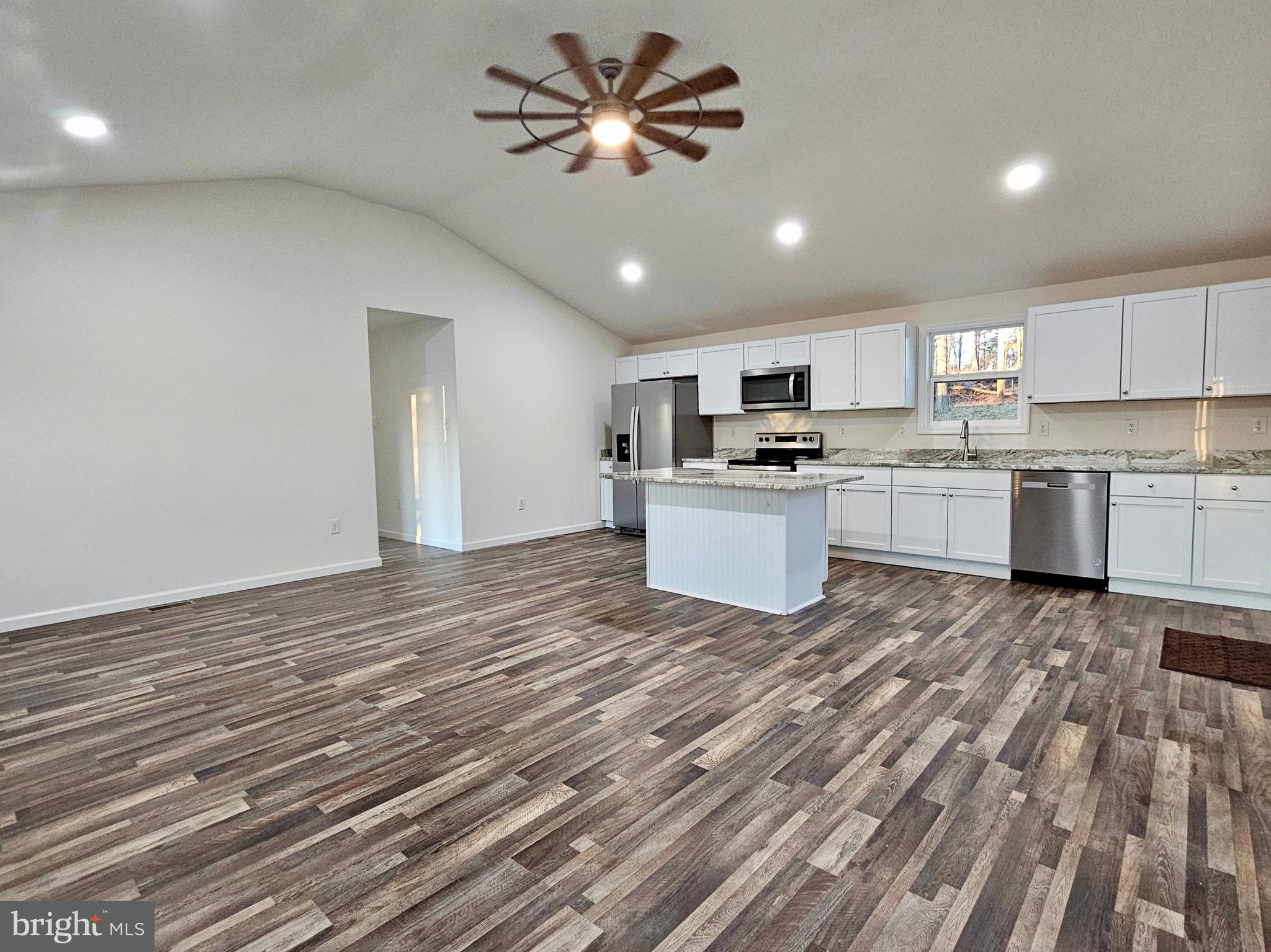 TWIN MOUNTAIN VIEW - Residential