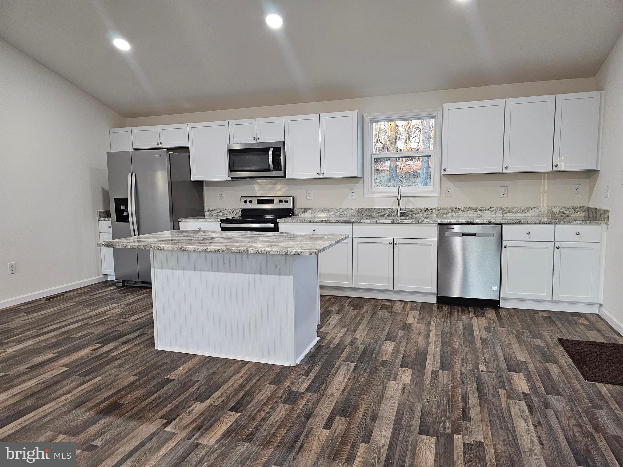 TWIN MOUNTAIN VIEW - Residential