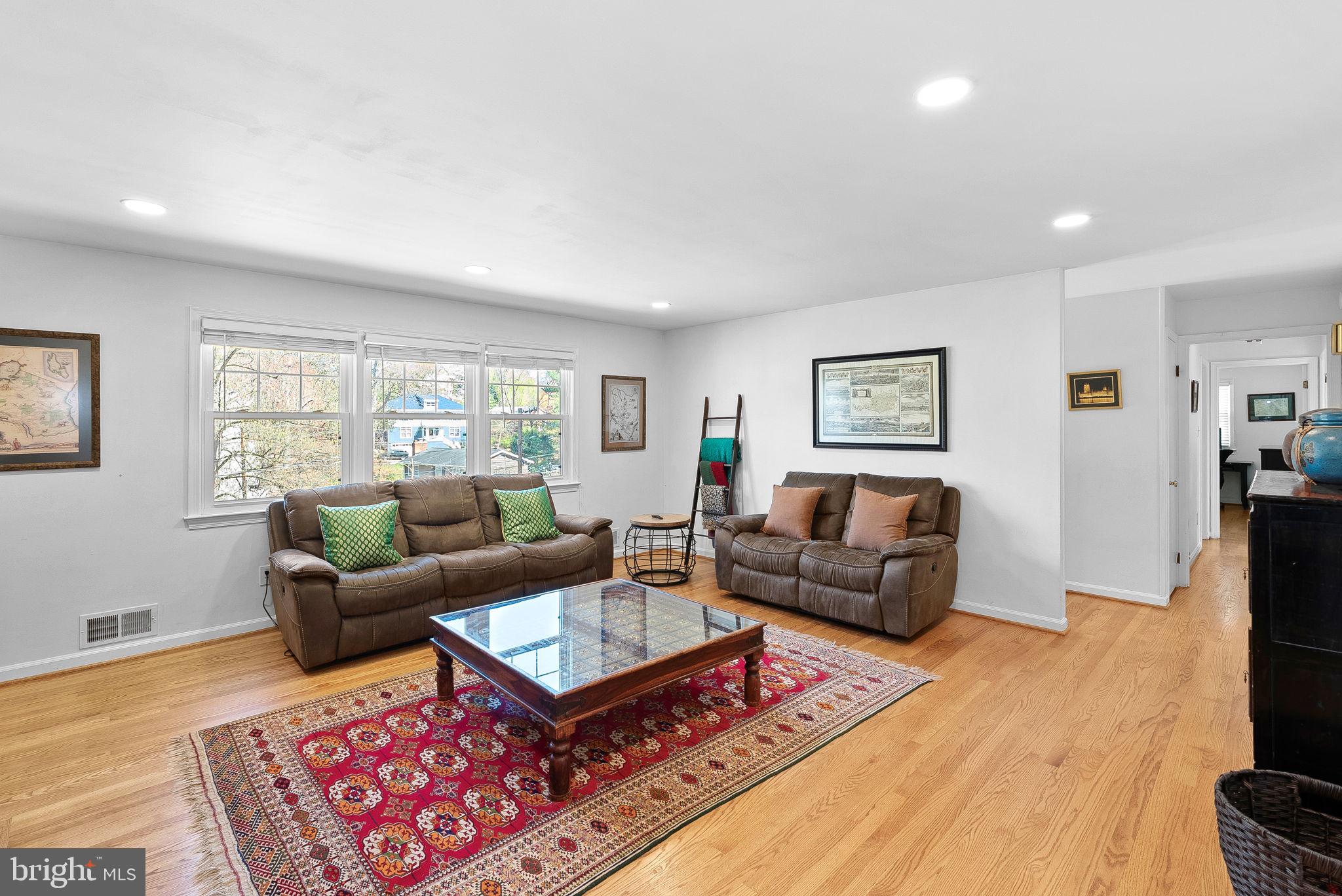 LEE HEIGHTS - Residential