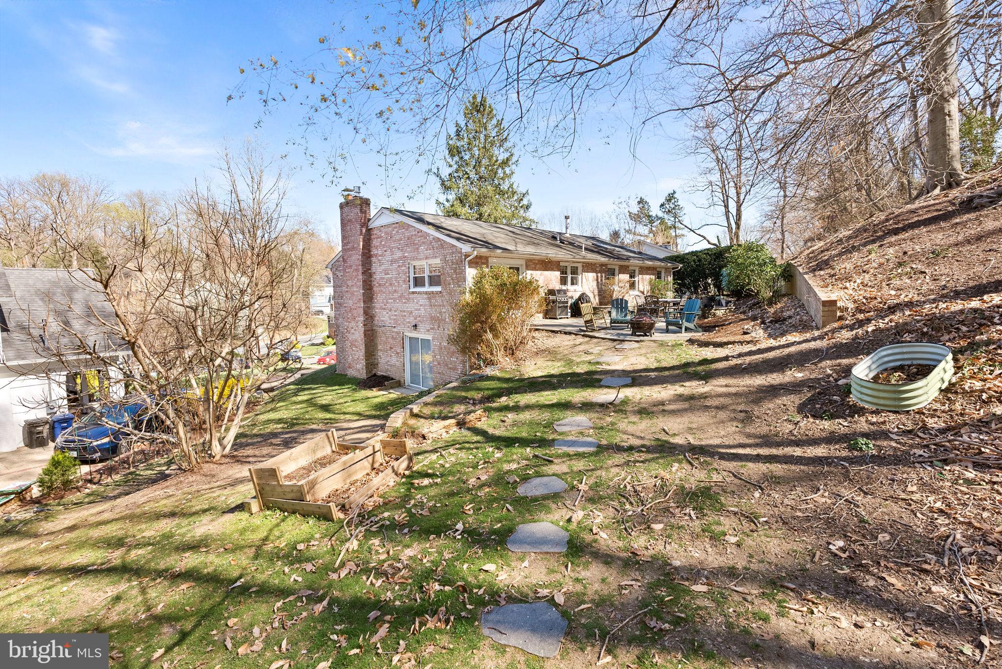 LEE HEIGHTS - Residential