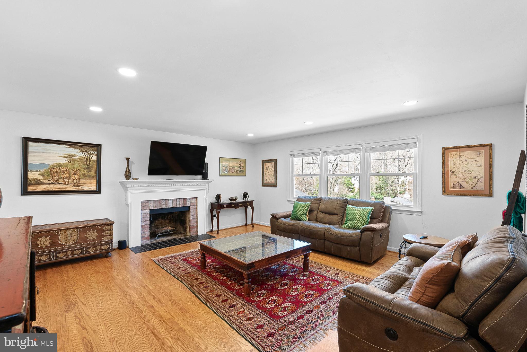 LEE HEIGHTS - Residential