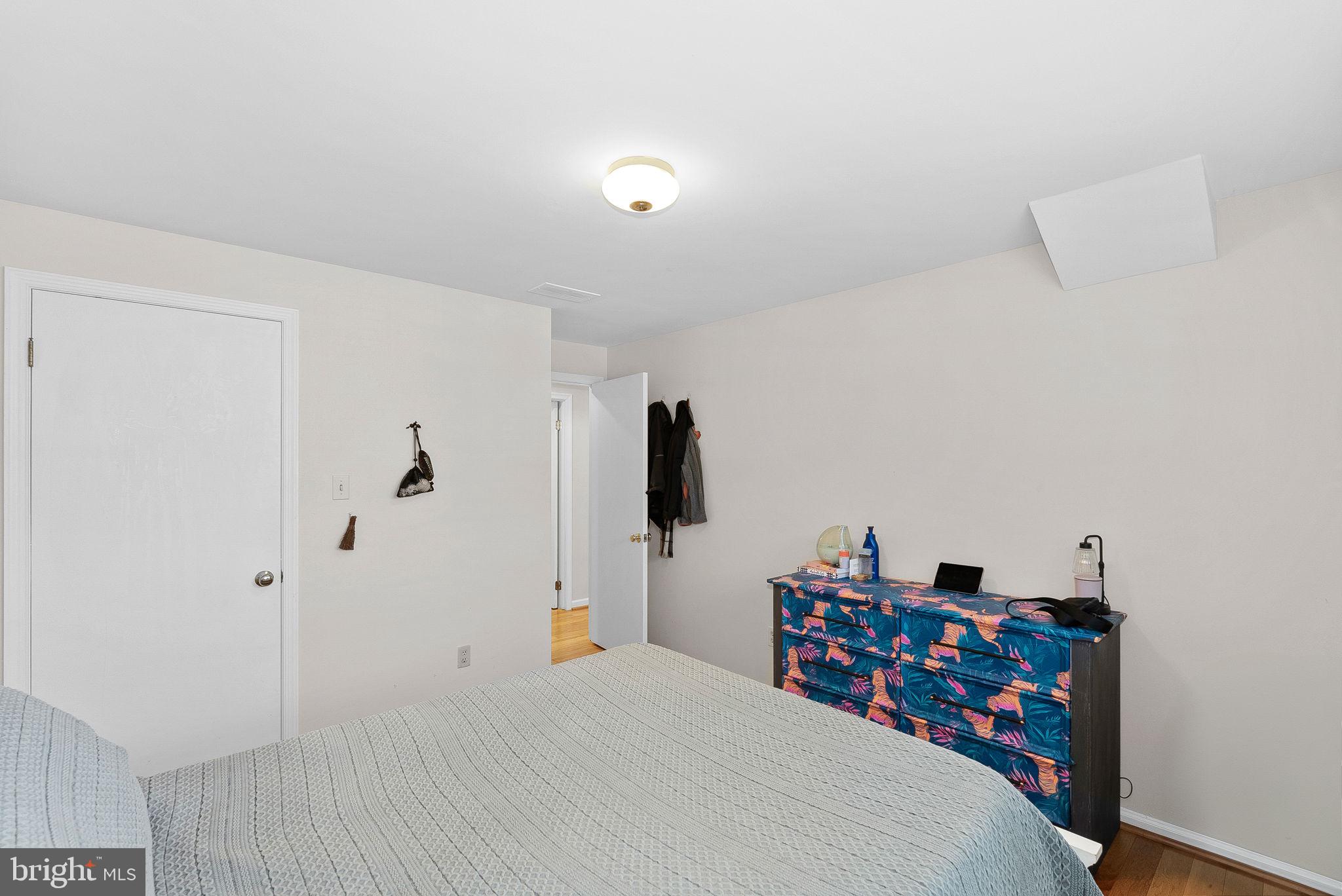 LEE HEIGHTS - Residential