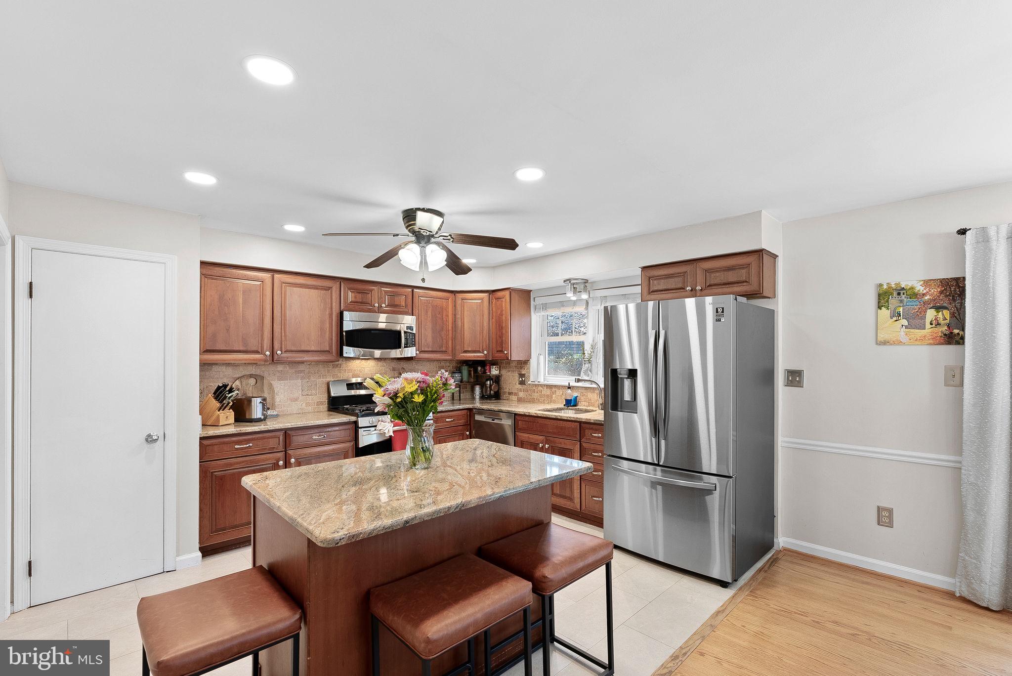 LEE HEIGHTS - Residential