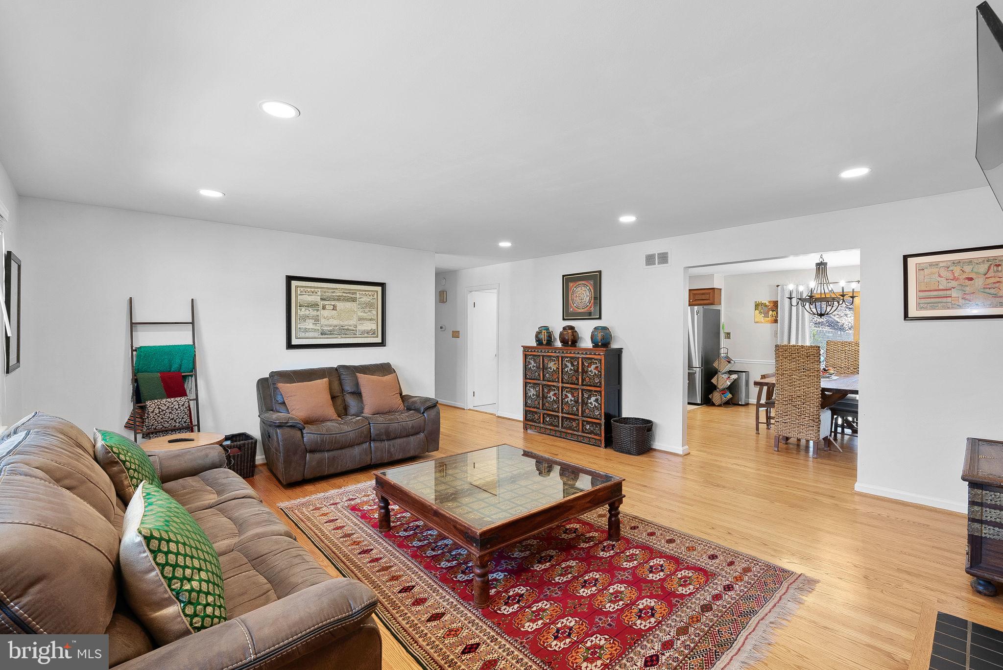 LEE HEIGHTS - Residential