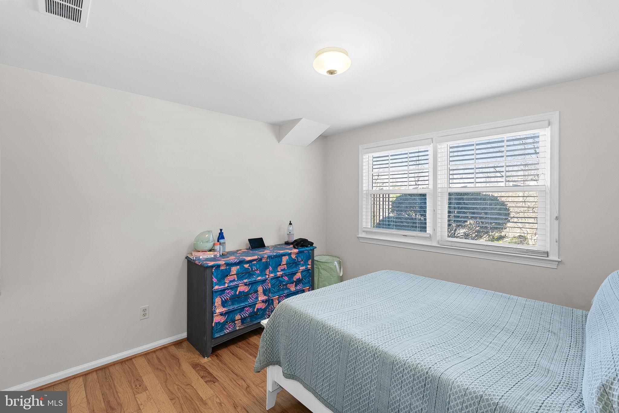 LEE HEIGHTS - Residential