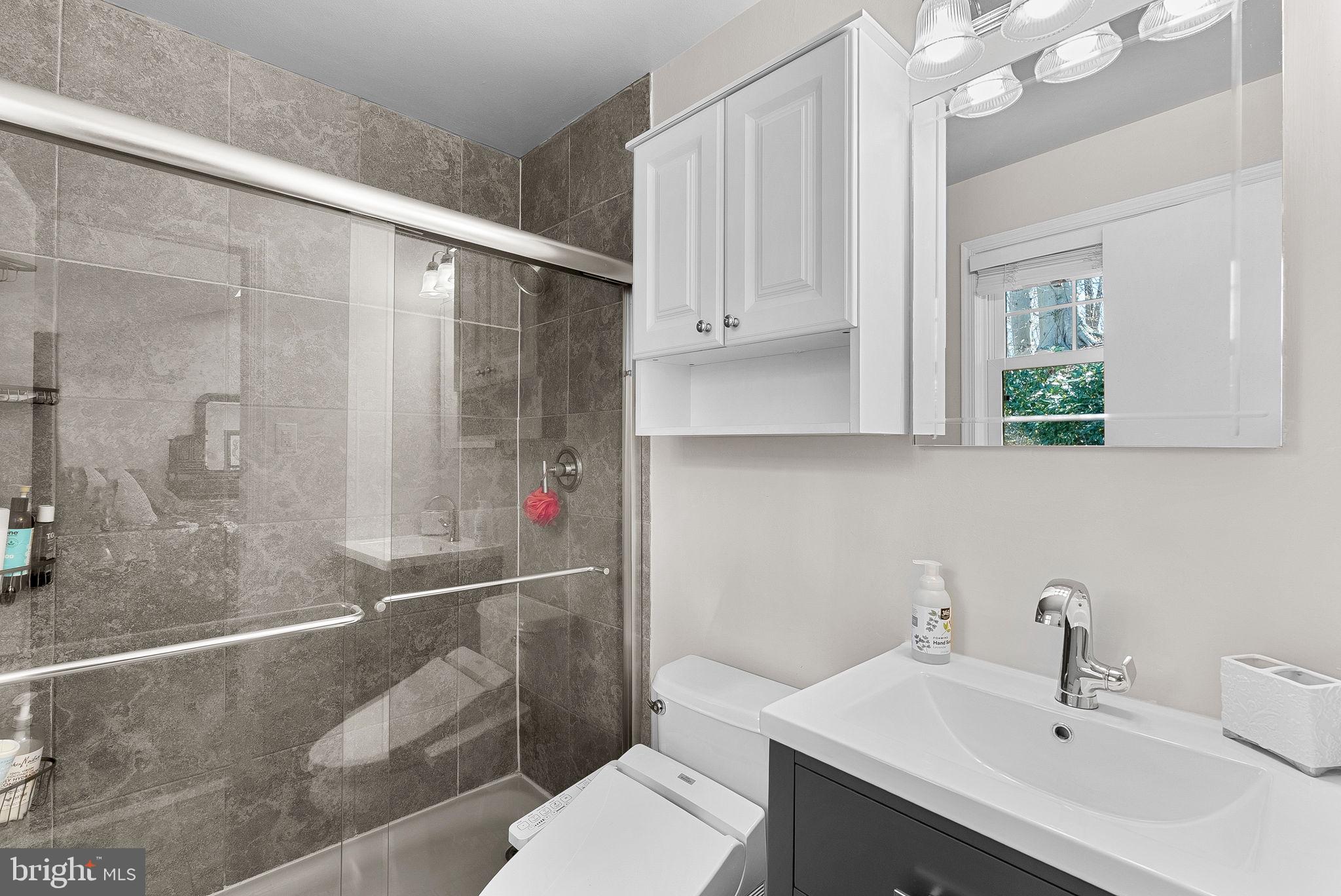 LEE HEIGHTS - Residential