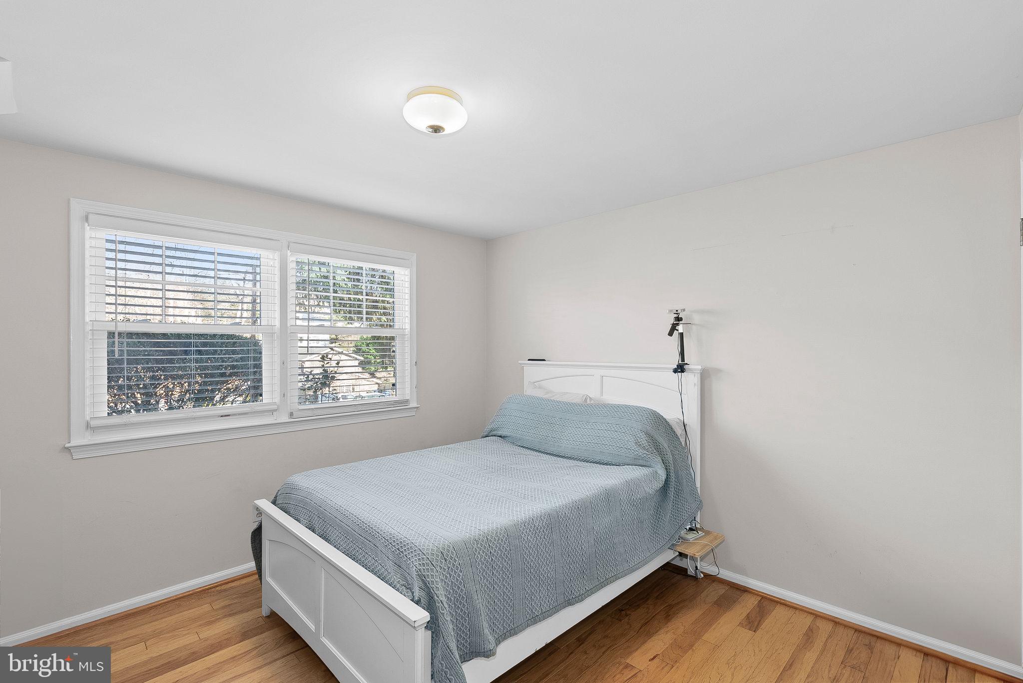 LEE HEIGHTS - Residential