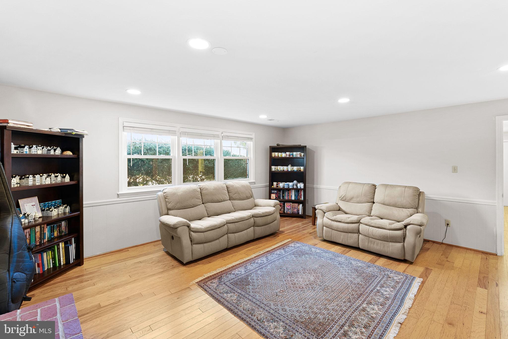 LEE HEIGHTS - Residential